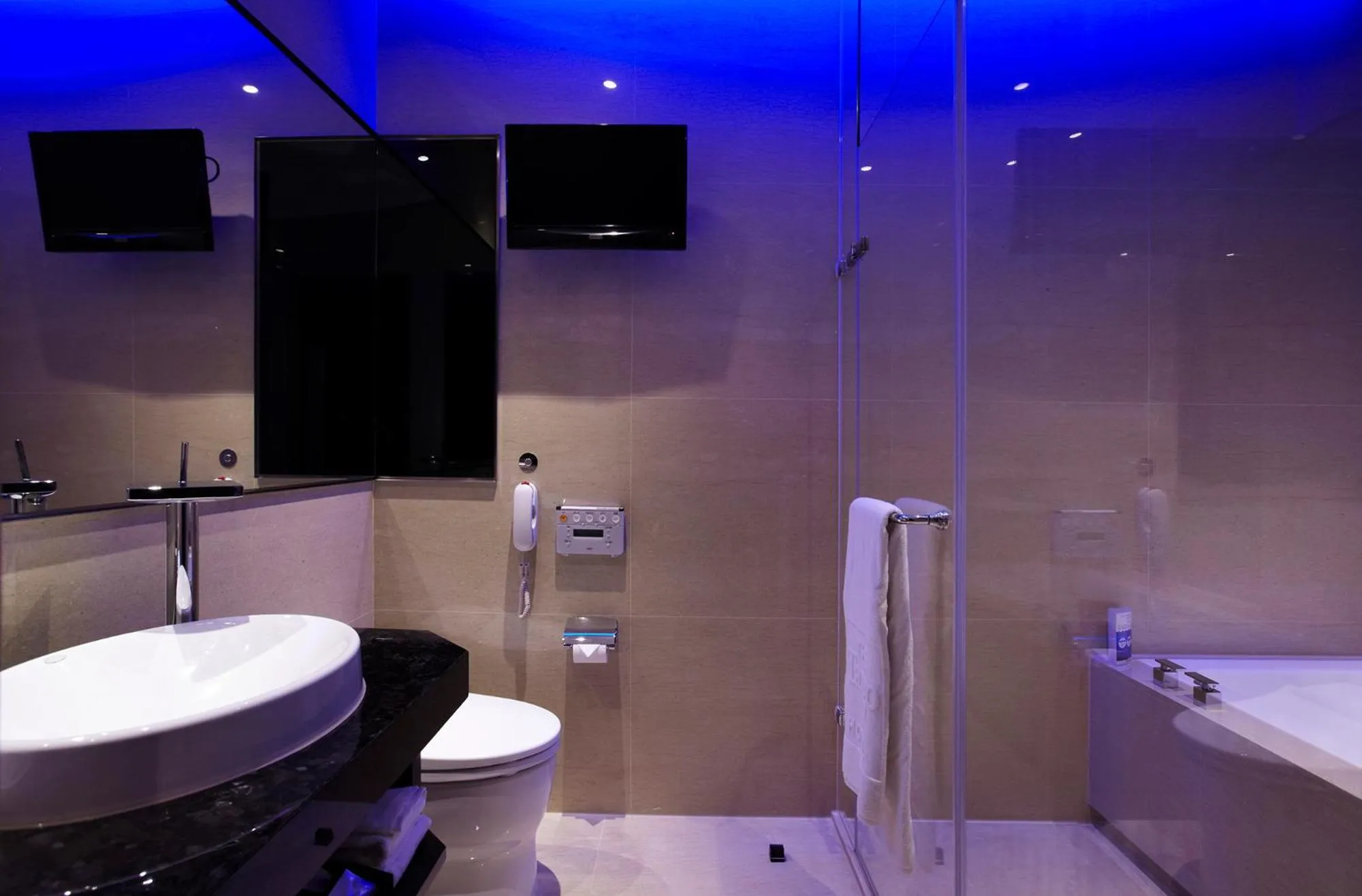 Bathroom in The Tango Hotel Taipei ChangAn