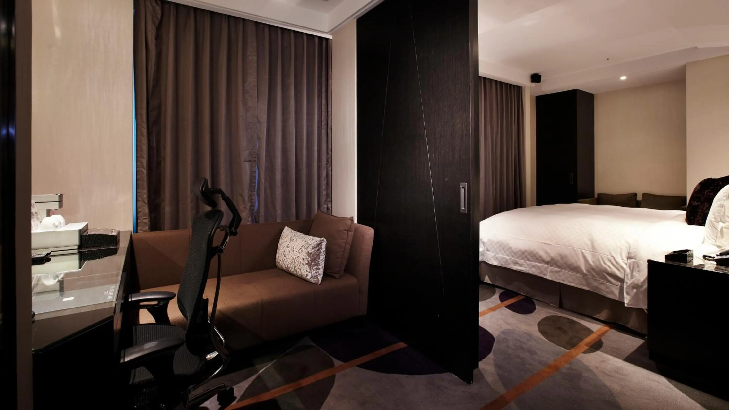 Photo of the whole room, Bed in The Tango Hotel Taipei ChangAn