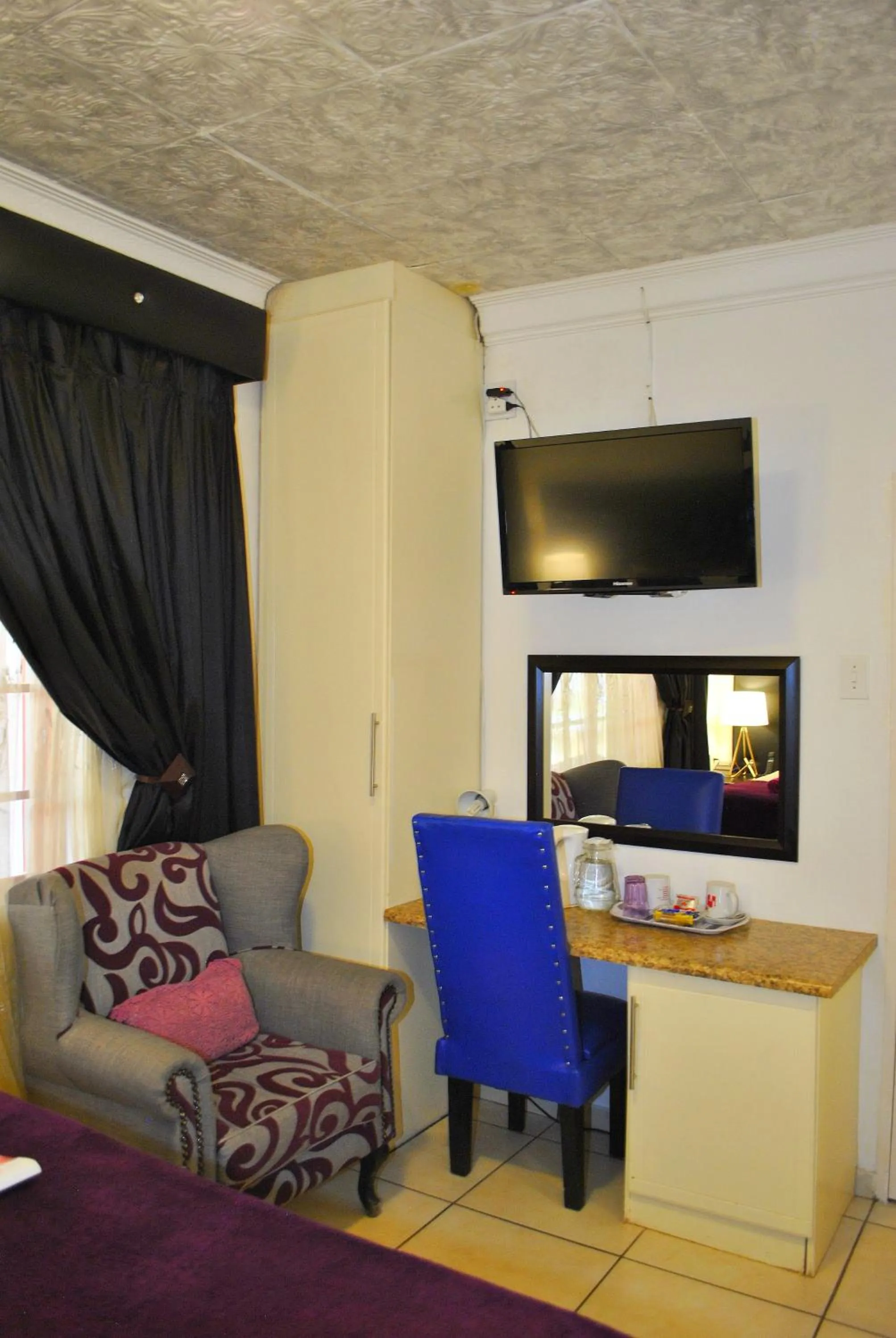 TV and multimedia in Lapologa Bed & Breakfast