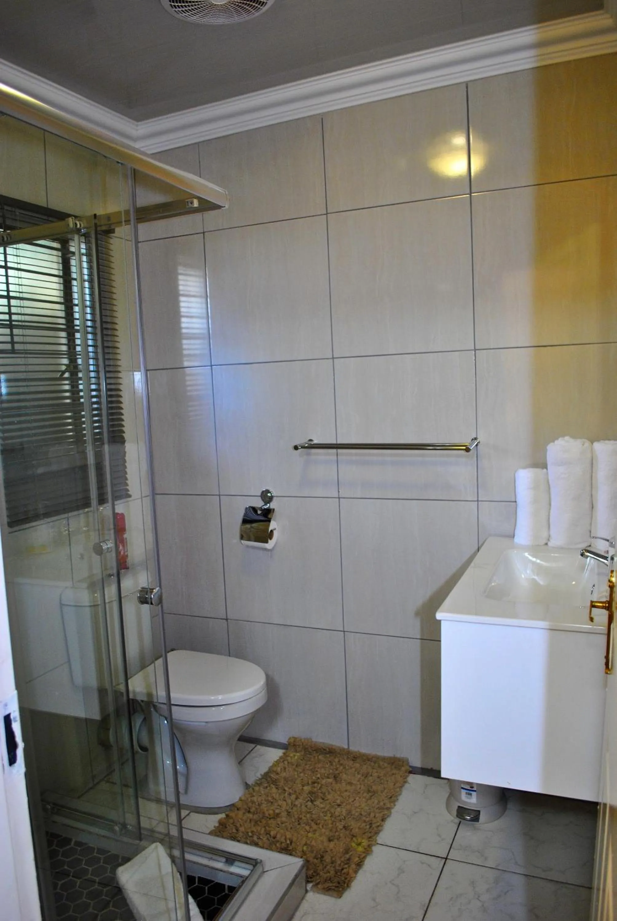 Bathroom in Lapologa Bed & Breakfast