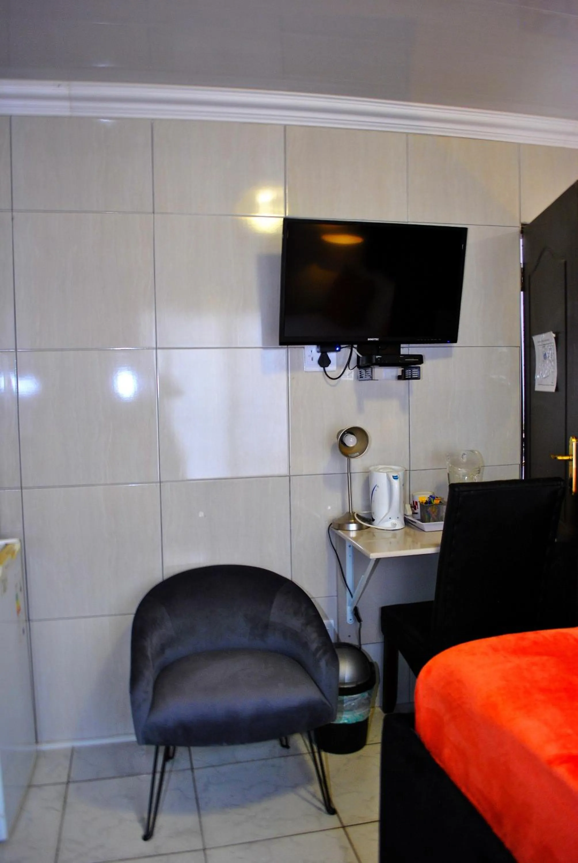 TV and multimedia in Lapologa Bed & Breakfast