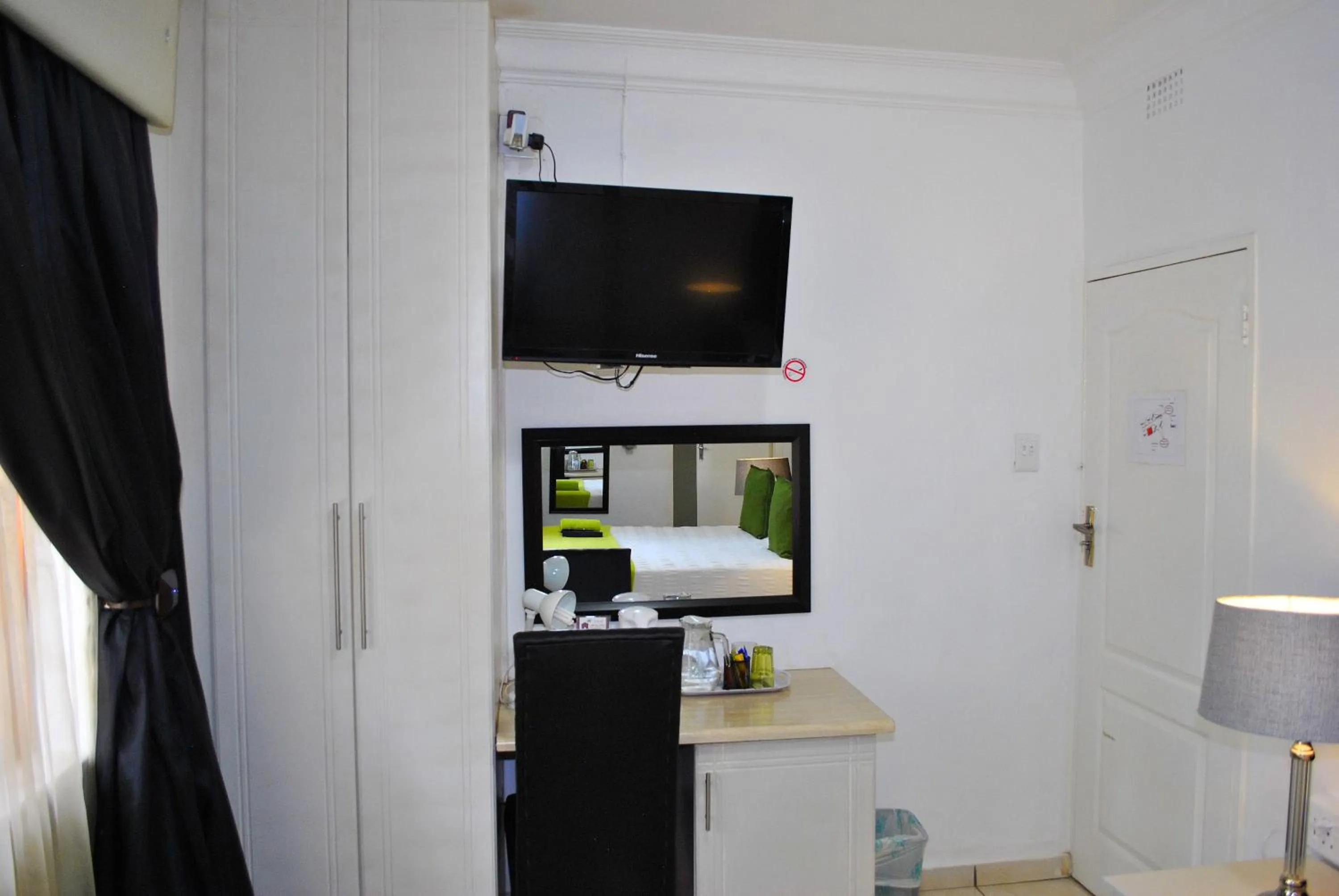 TV and multimedia in Lapologa Bed & Breakfast