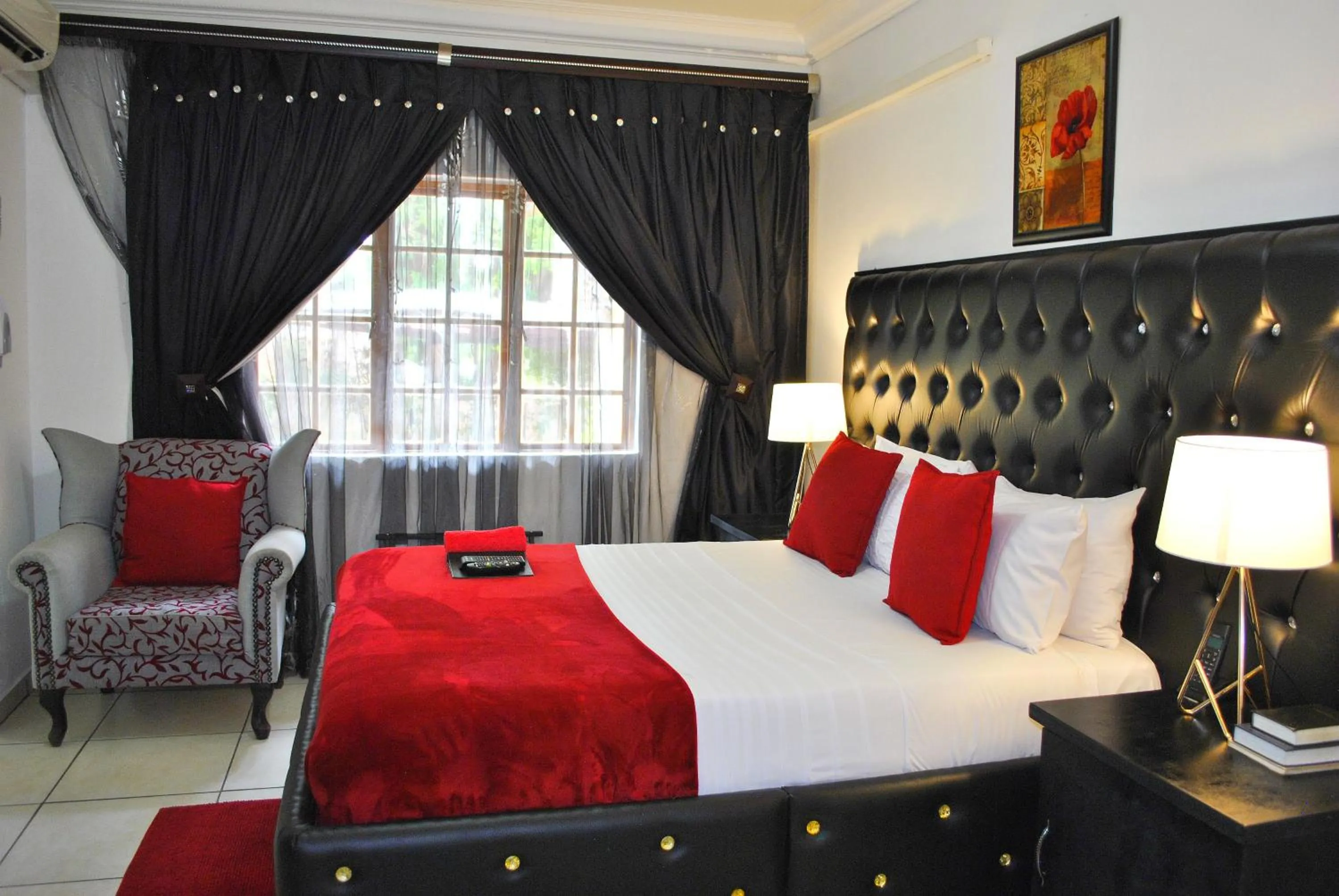 Bed in Lapologa Bed & Breakfast