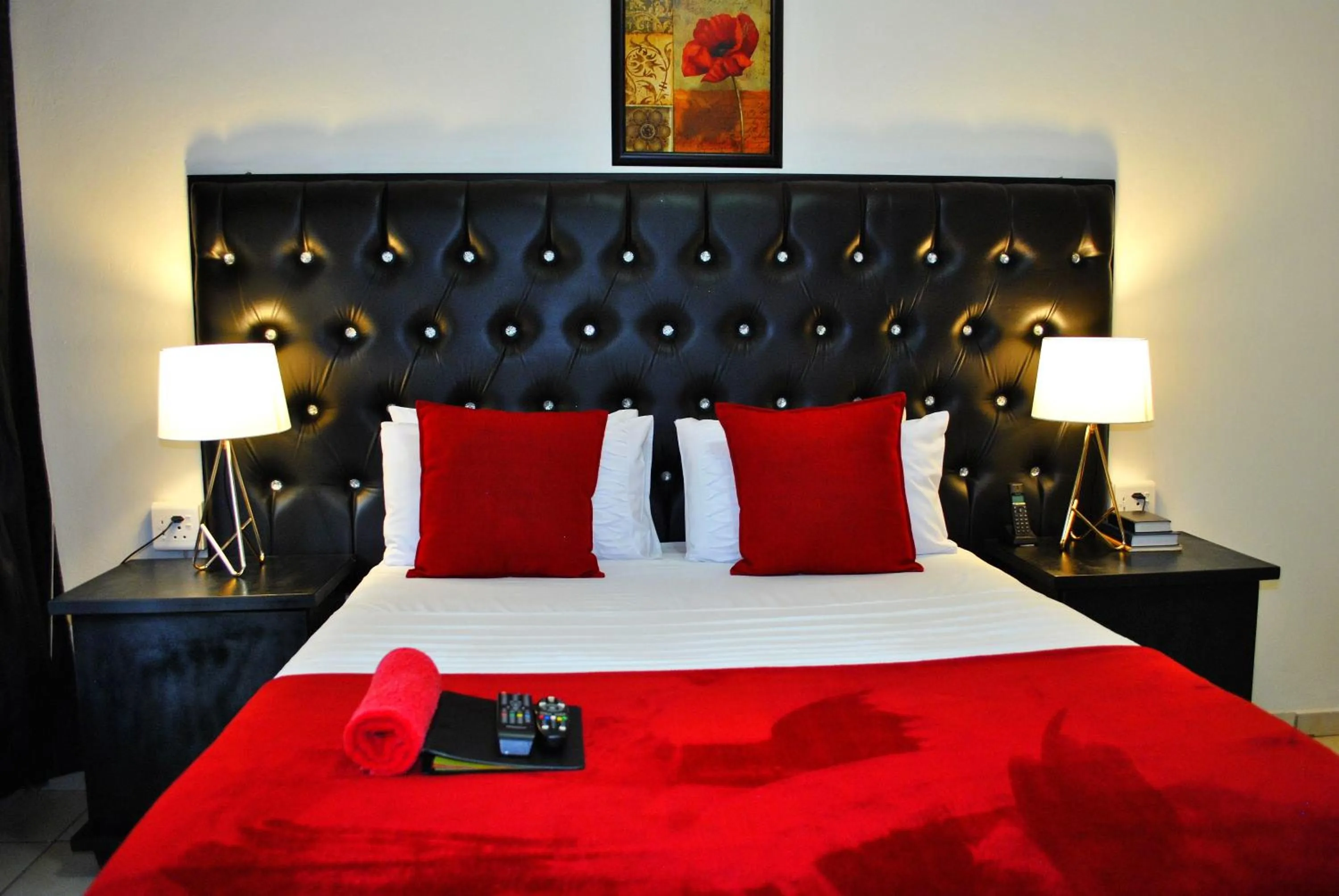 Bedroom, Bed in Lapologa Bed & Breakfast