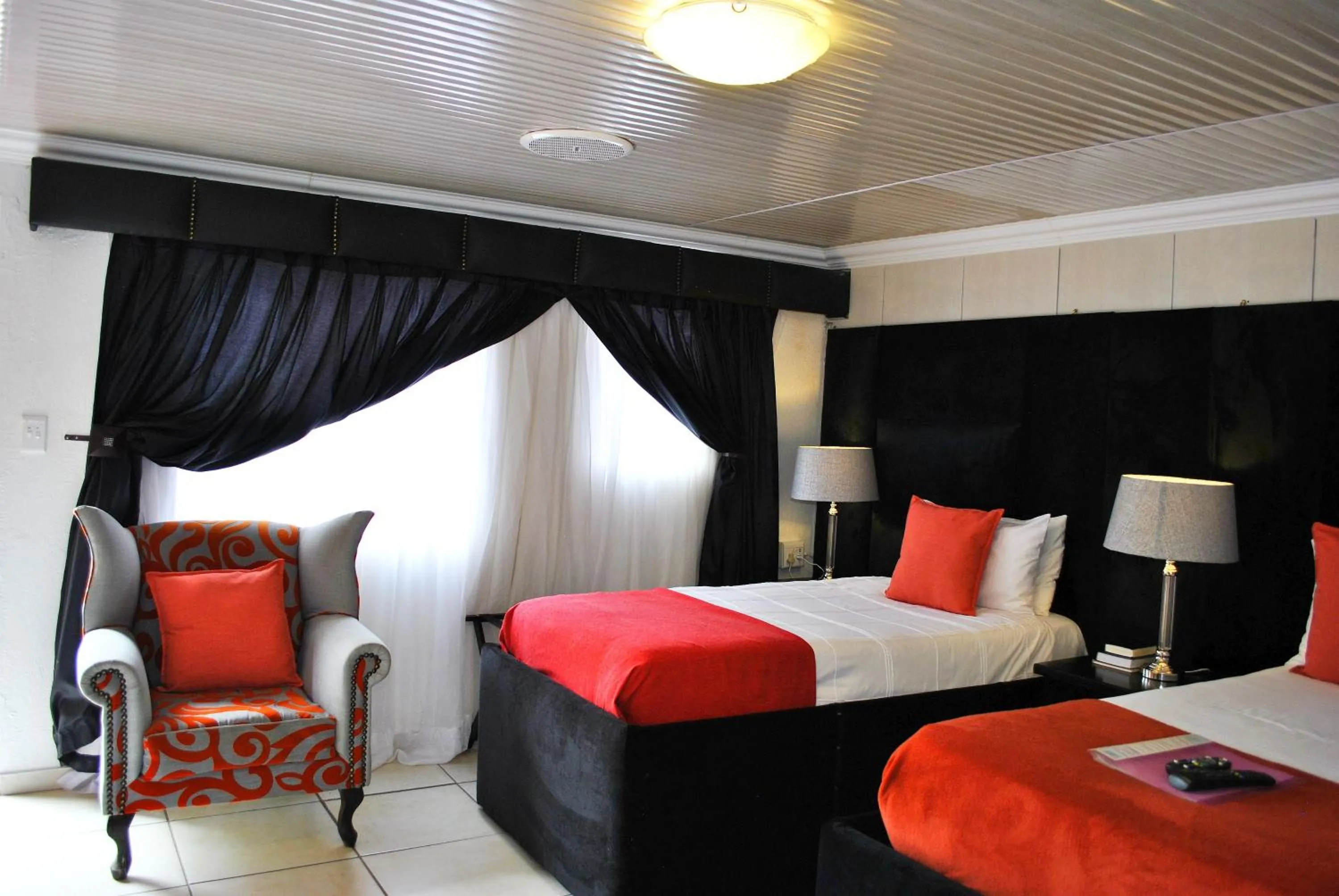 Bedroom, Bed in Lapologa Bed & Breakfast