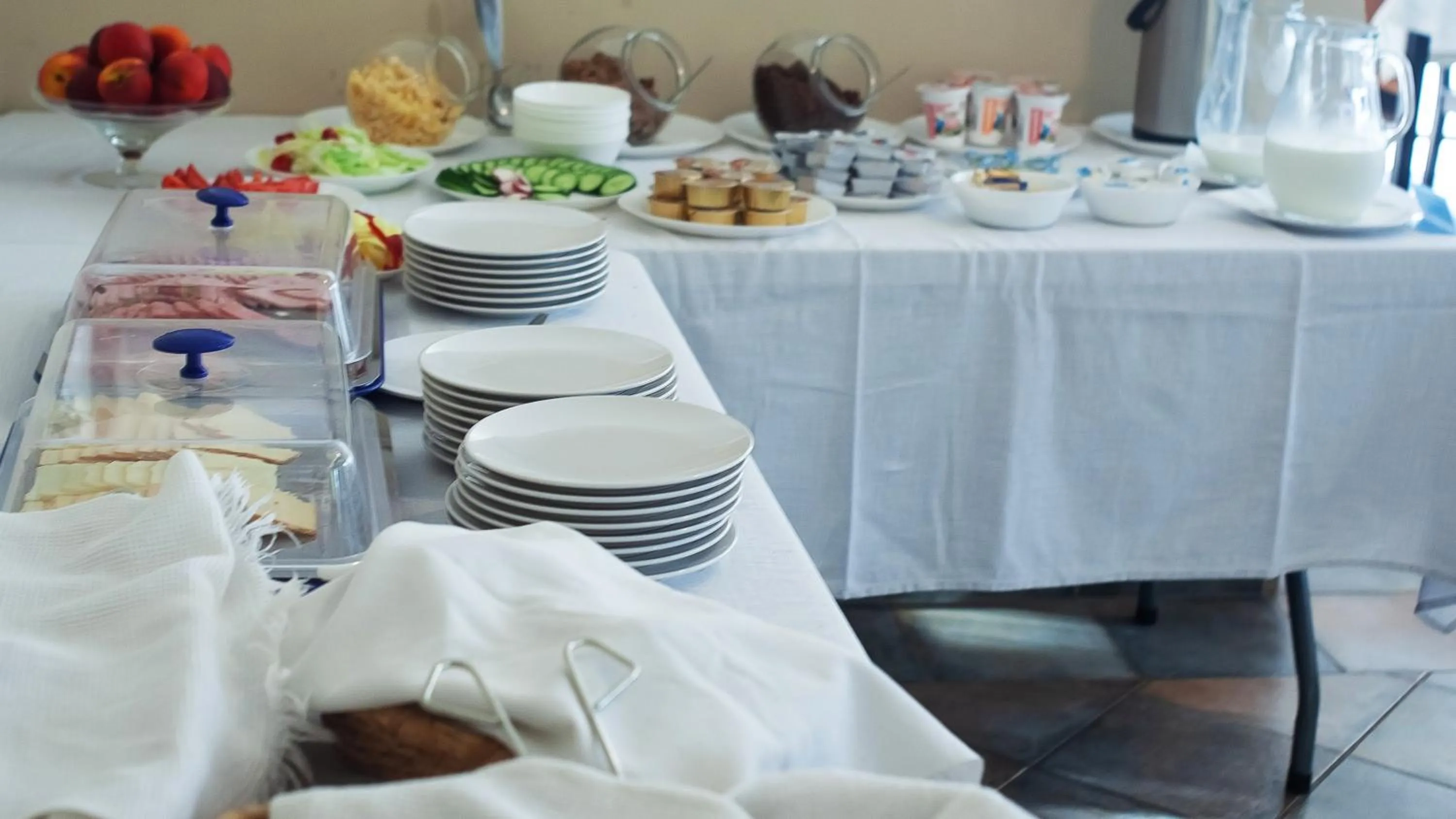 Breakfast in Platán Garden & Rooms Zamárdi - volt Hotel Platán