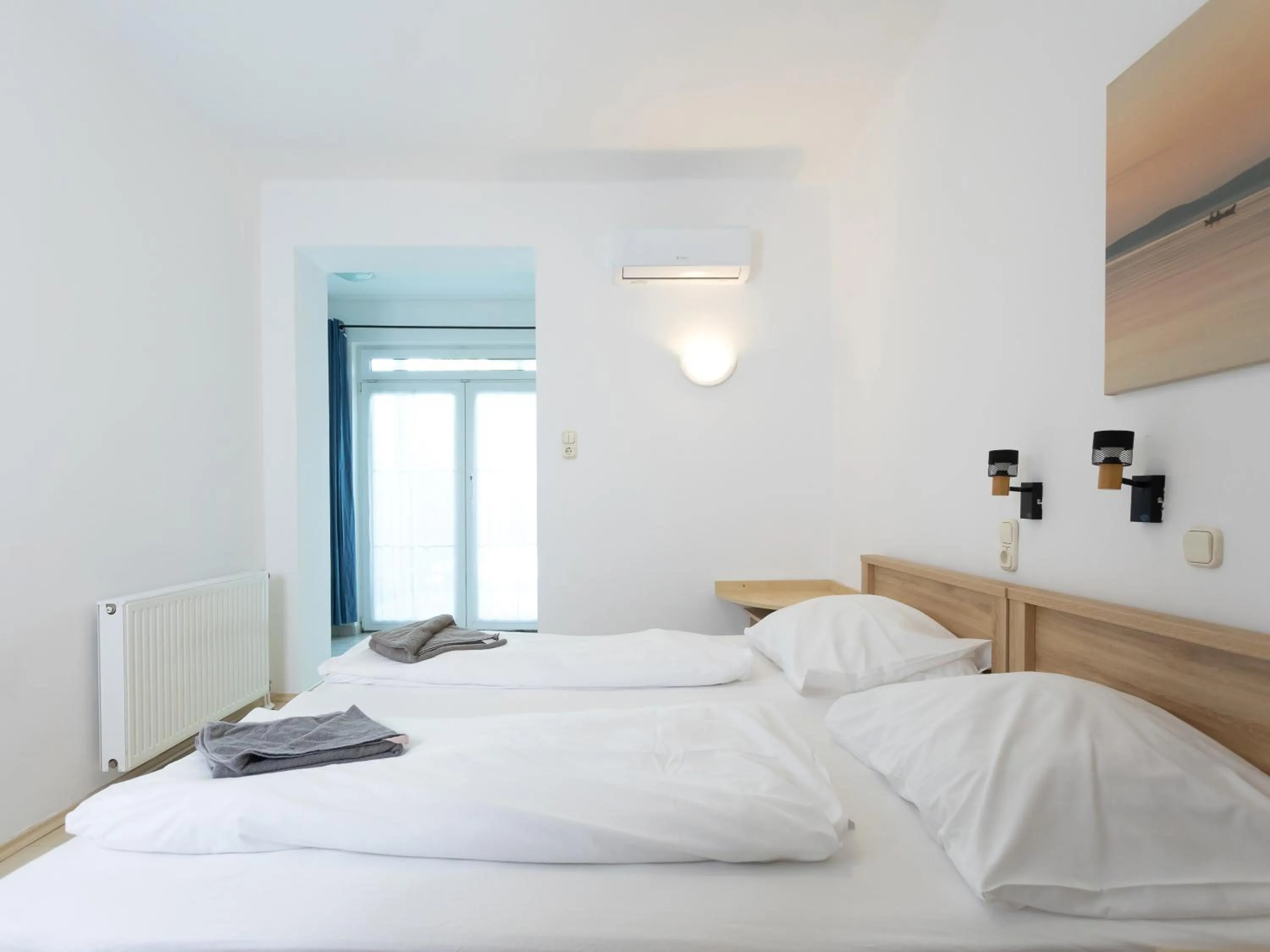 Photo of the whole room, Bed in Platán Garden & Rooms Zamárdi - volt Hotel Platán