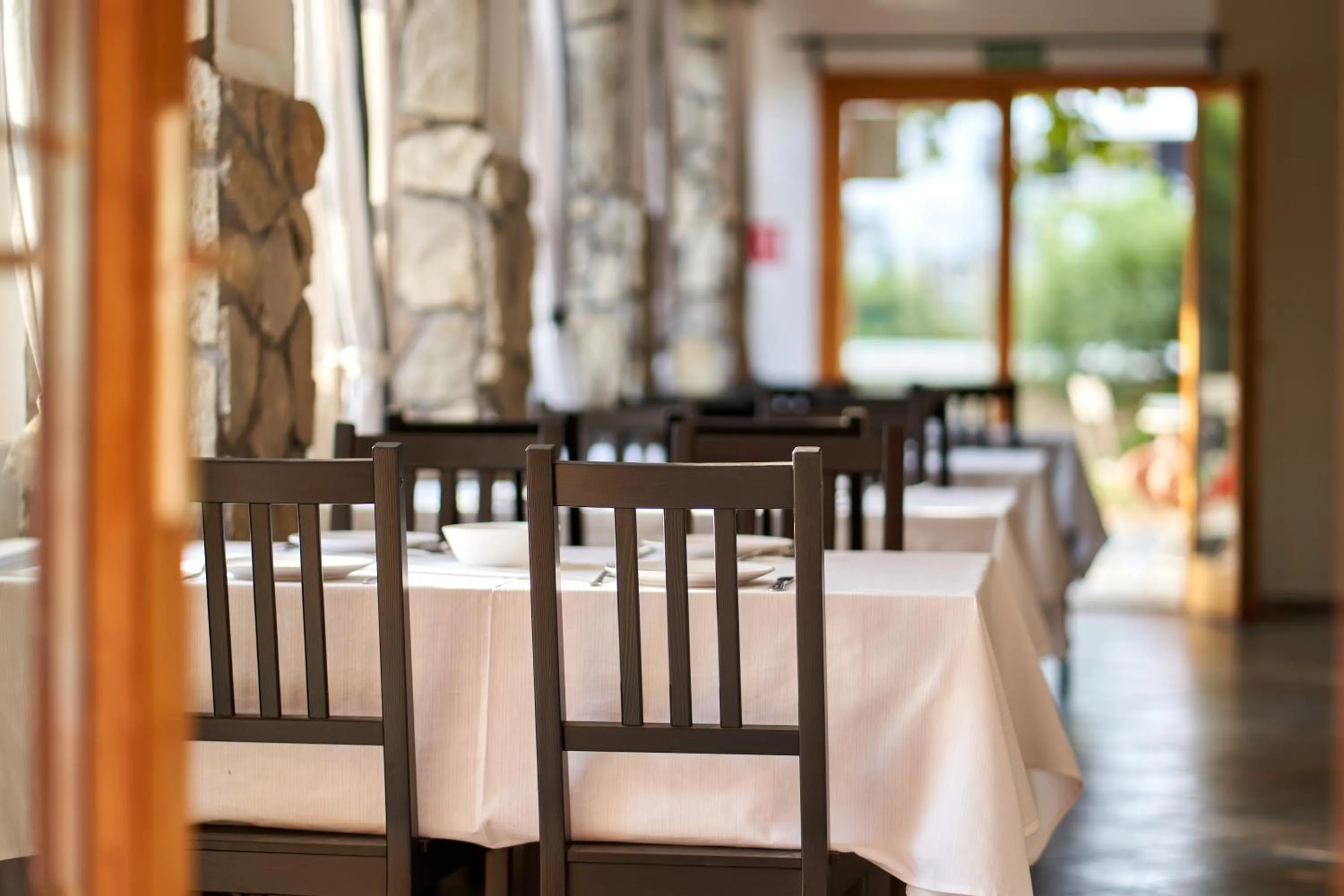 Restaurant/places to eat in Platán Garden & Rooms Zamárdi - volt Hotel Platán