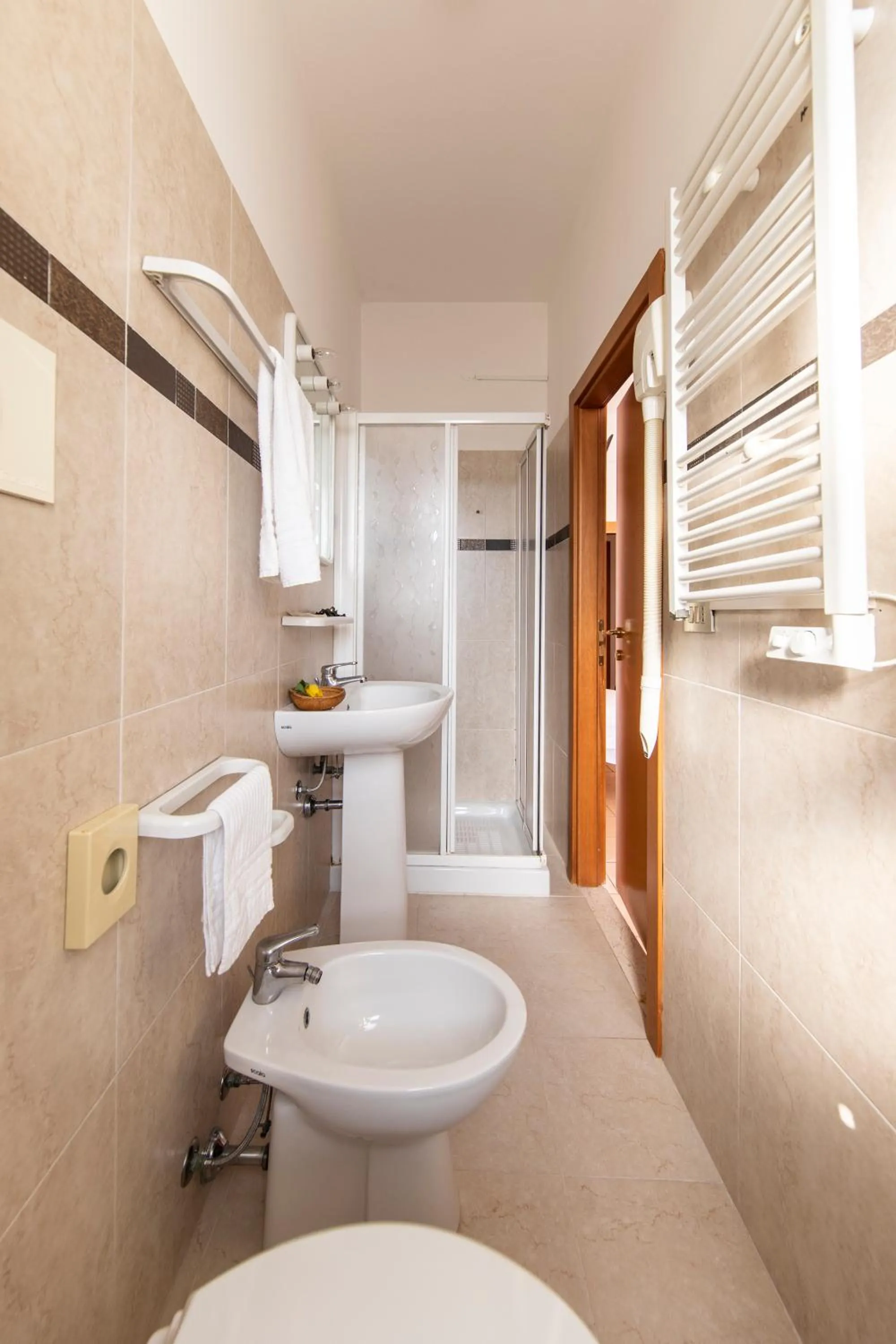 Shower in Amadei Hotel Figaro & Apartments