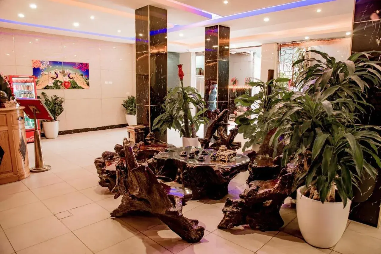 Lobby or reception in OYO 1143 Thu Giang Hotel Lobby or reception in OYO 1143 Thu Giang Hotel