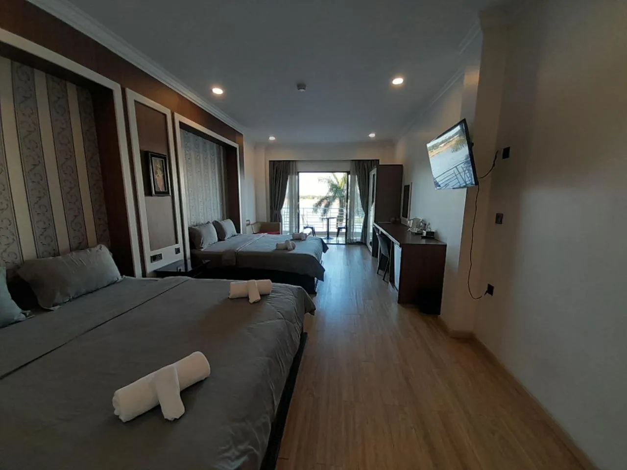 River view, Bed in 4 RIVERS HOTEL