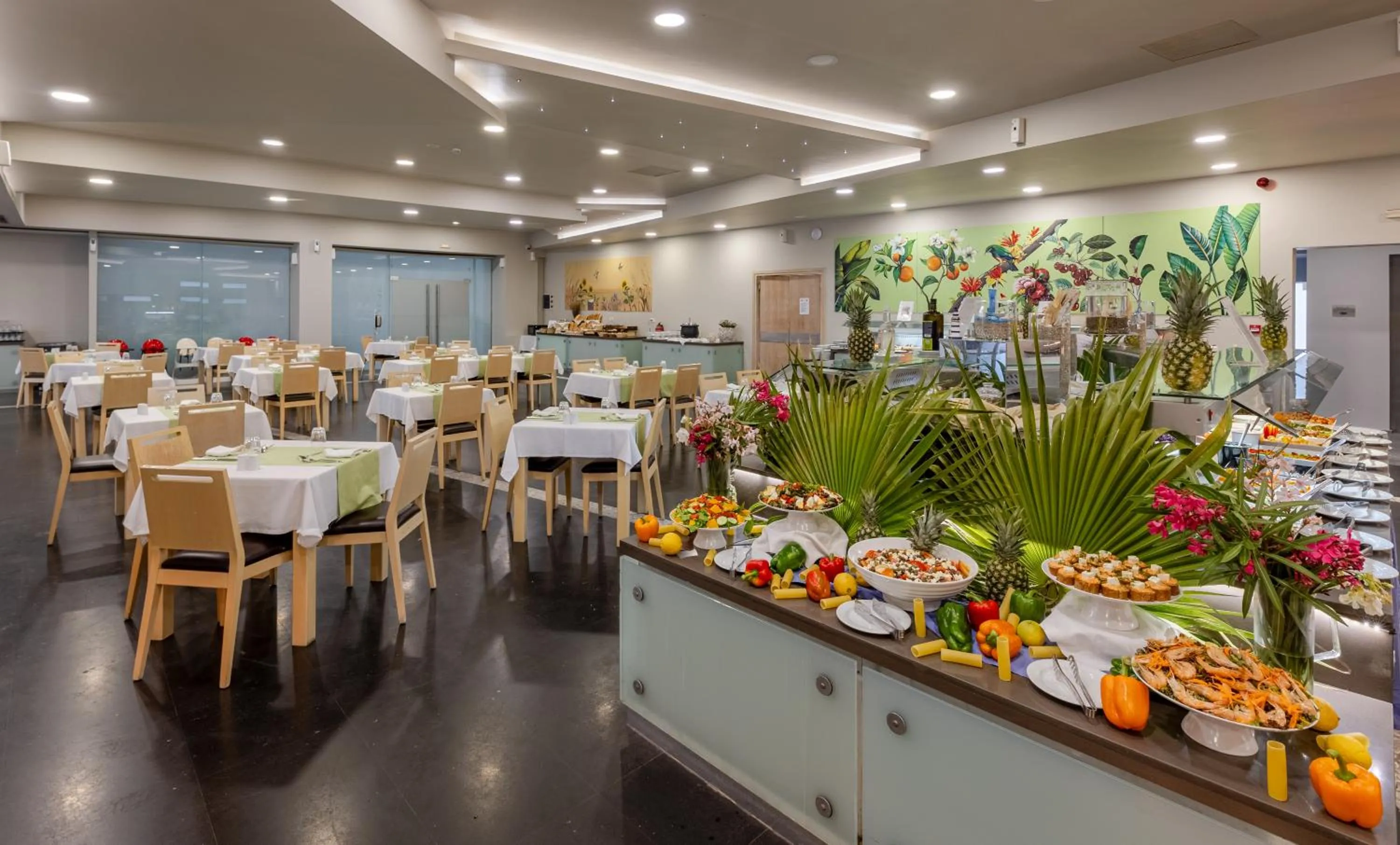 Restaurant/places to eat in Akti Palace Hotel