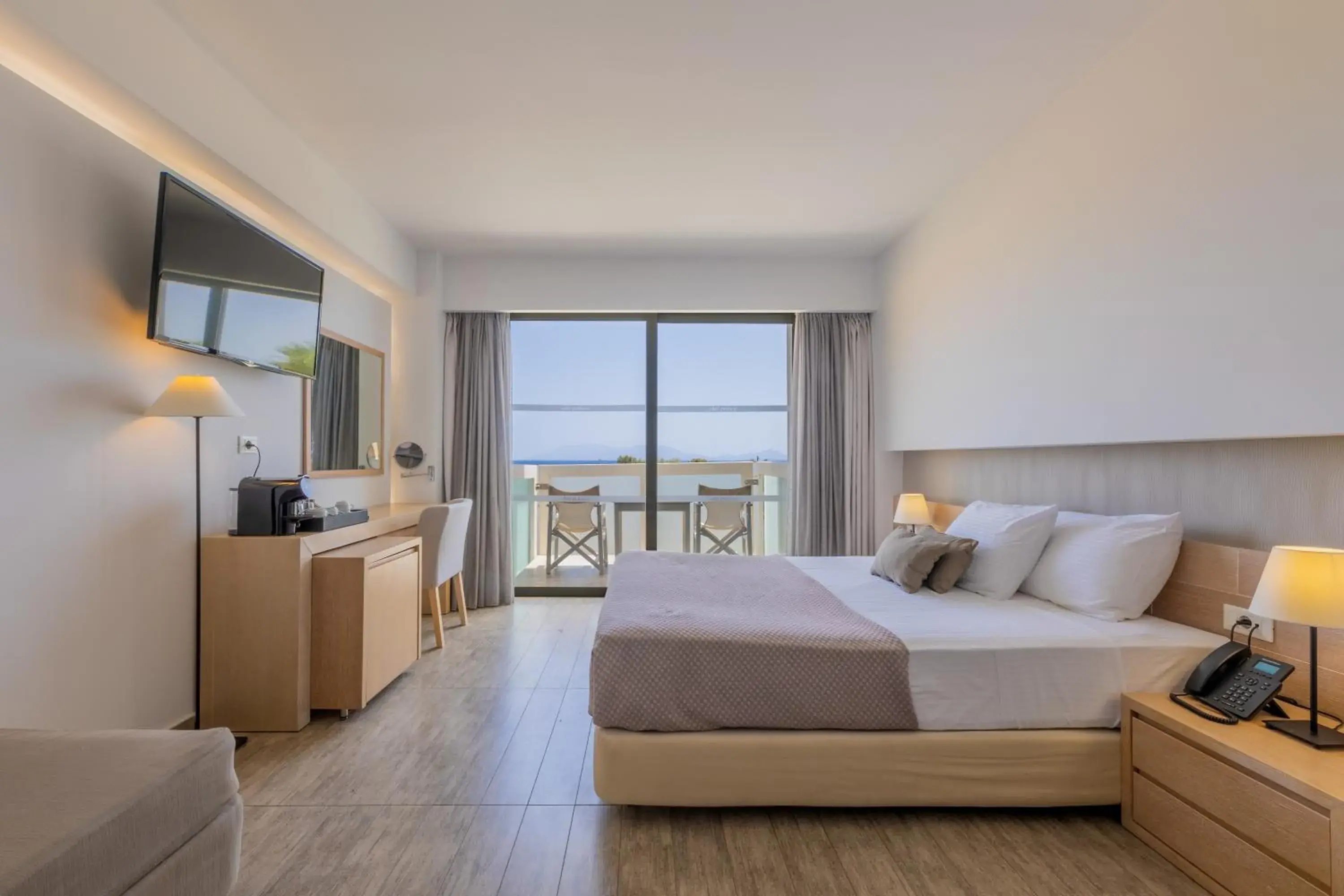 Sea view, Bed in Akti Palace Hotel Sea view, Bed in Akti Palace Hotel