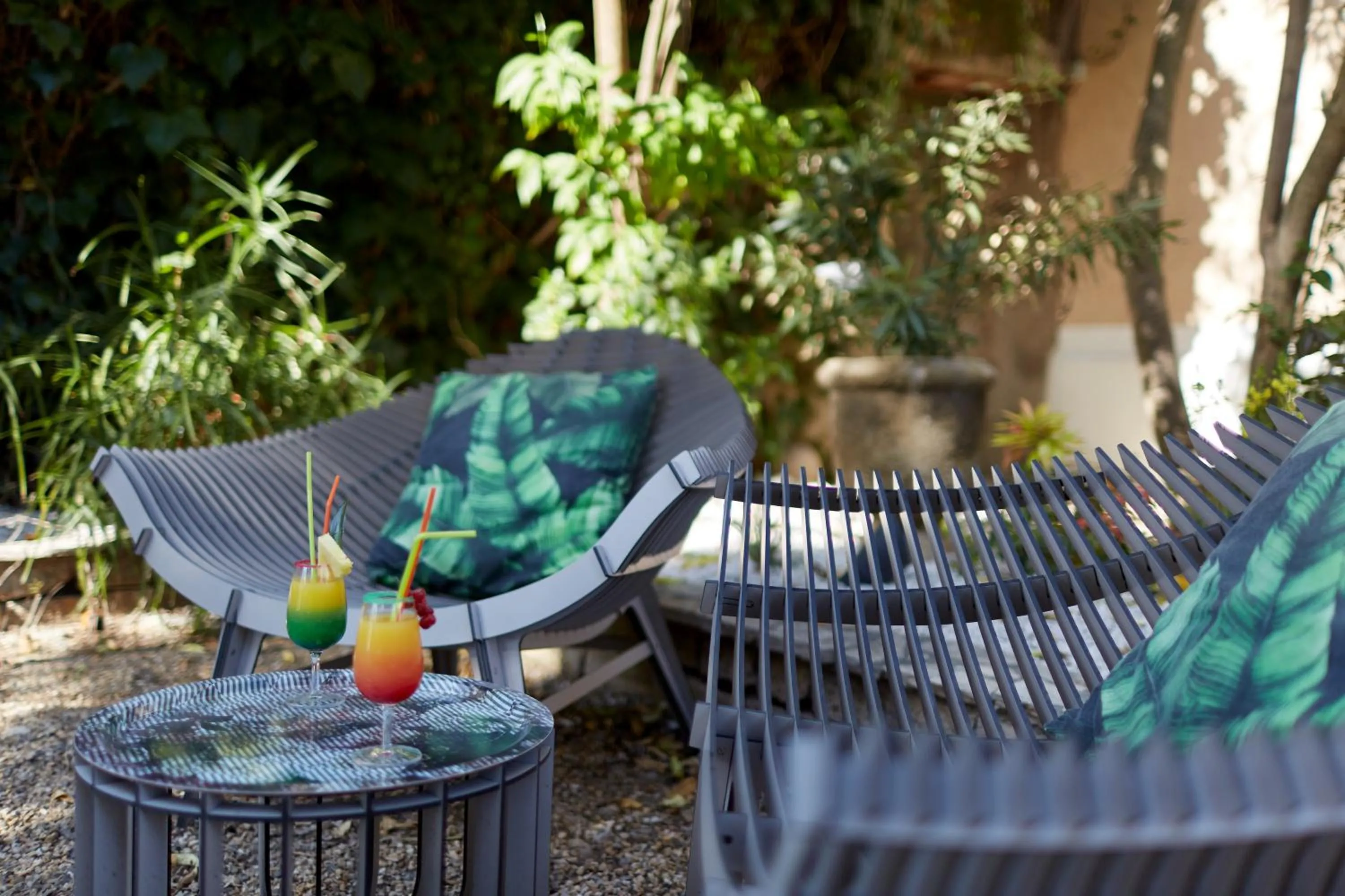Garden in Hôtel Saint-Alban