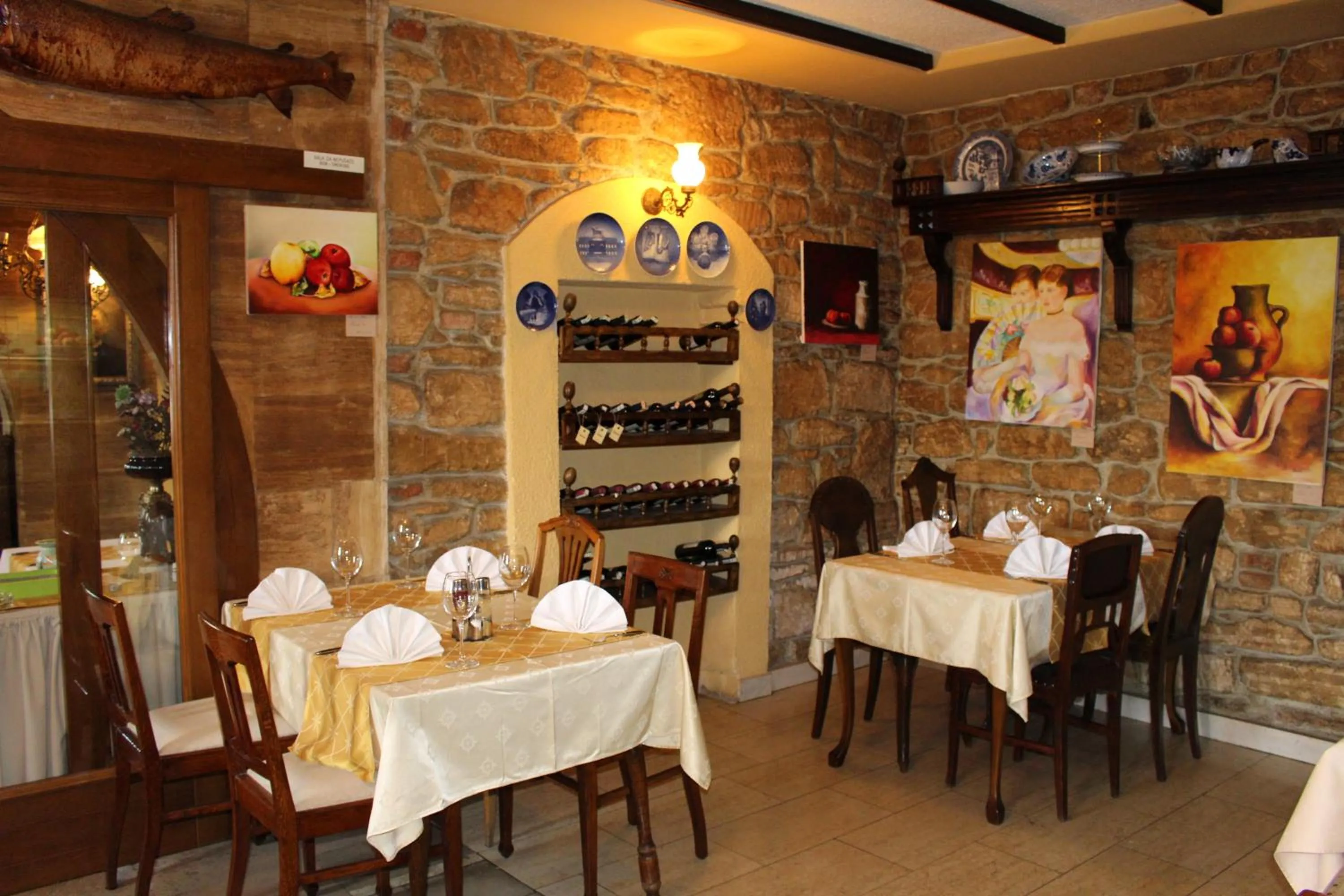 Restaurant/places to eat in Motel Alas