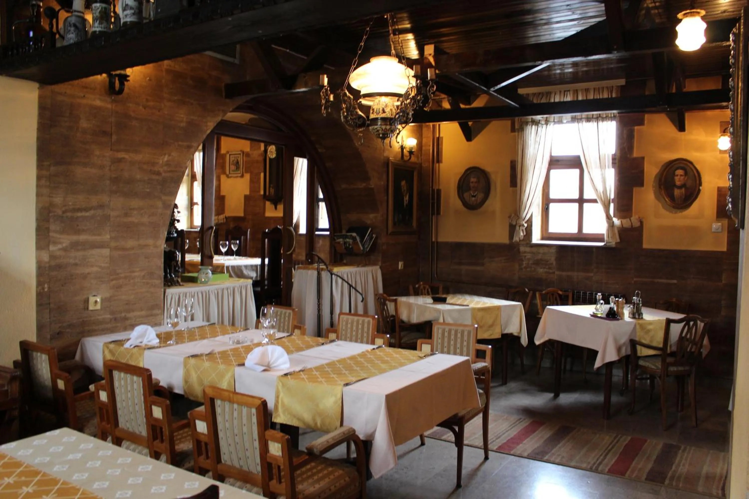 Restaurant/places to eat in Motel Alas