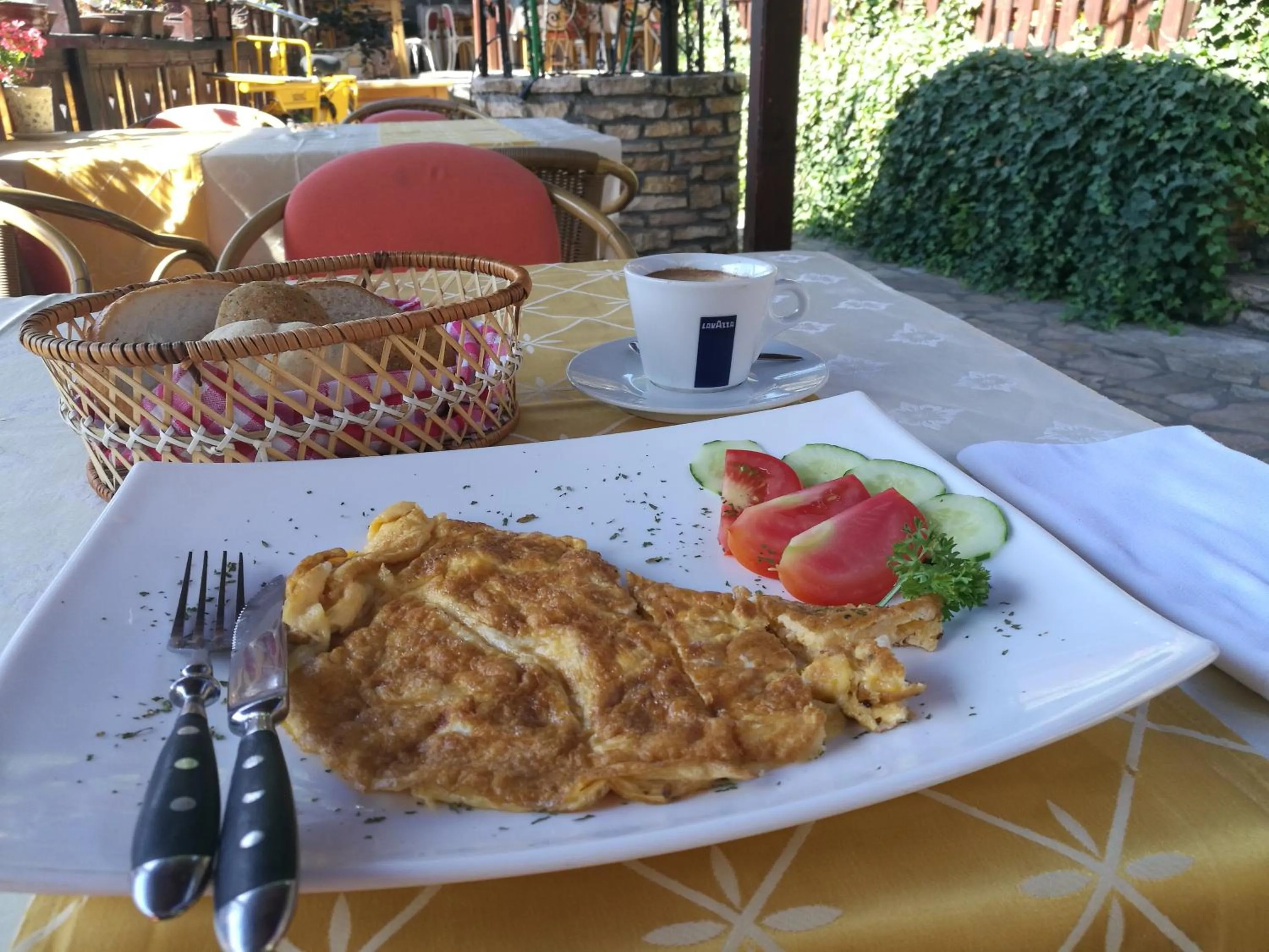 Breakfast in Motel Alas