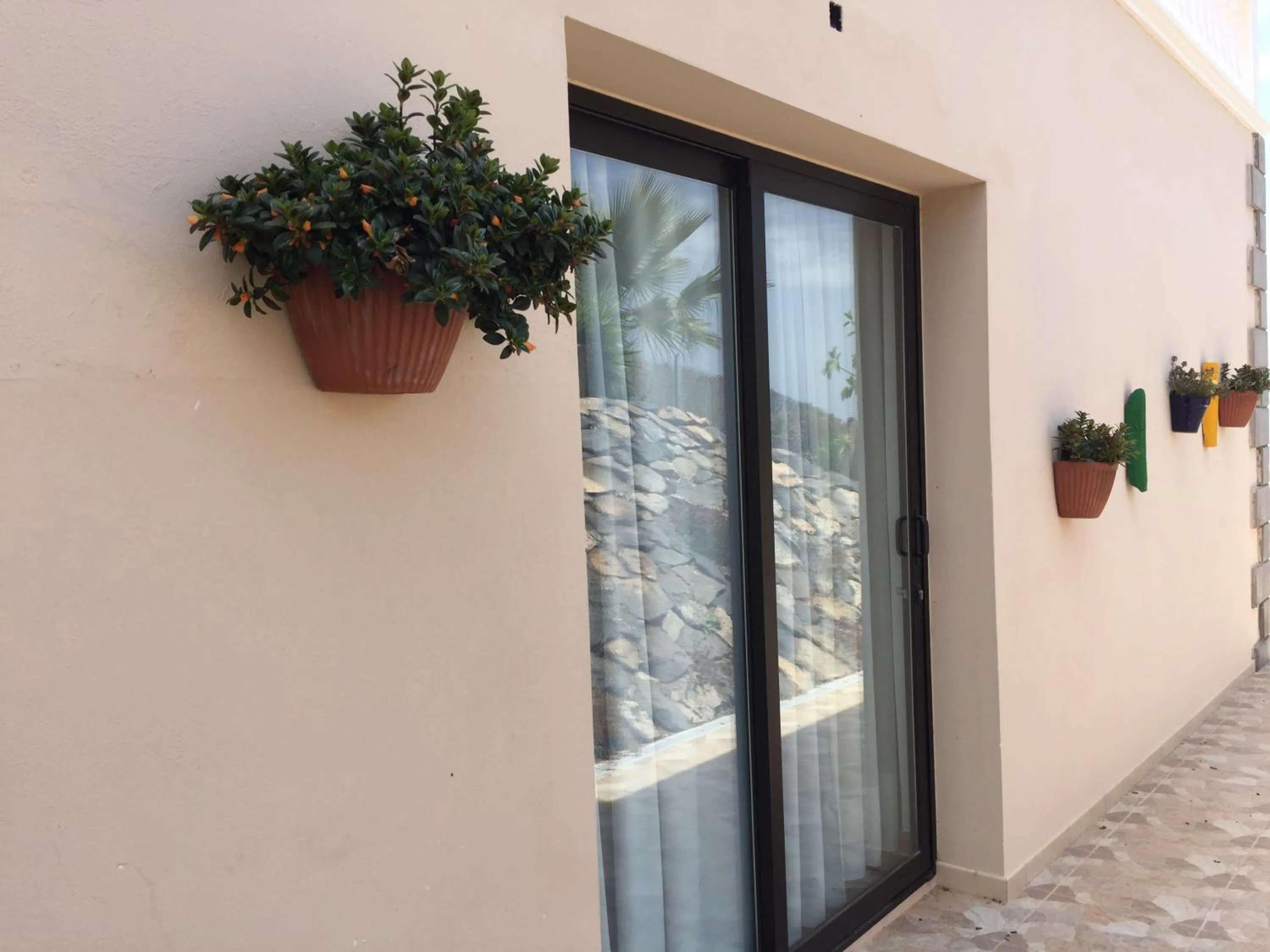 Facade/entrance in CASANTILVIA heated pool paradise