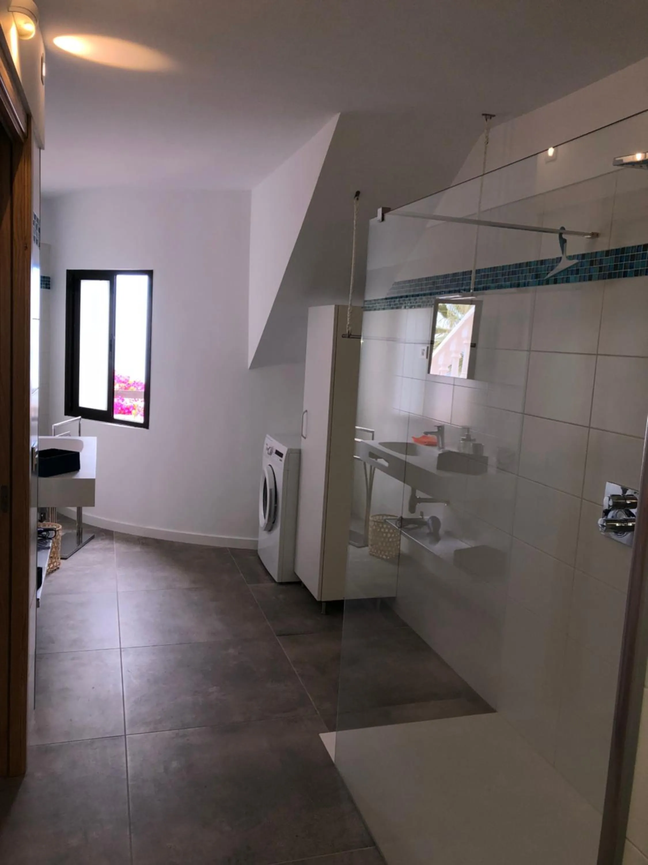 Bathroom in CASANTILVIA heated pool paradise