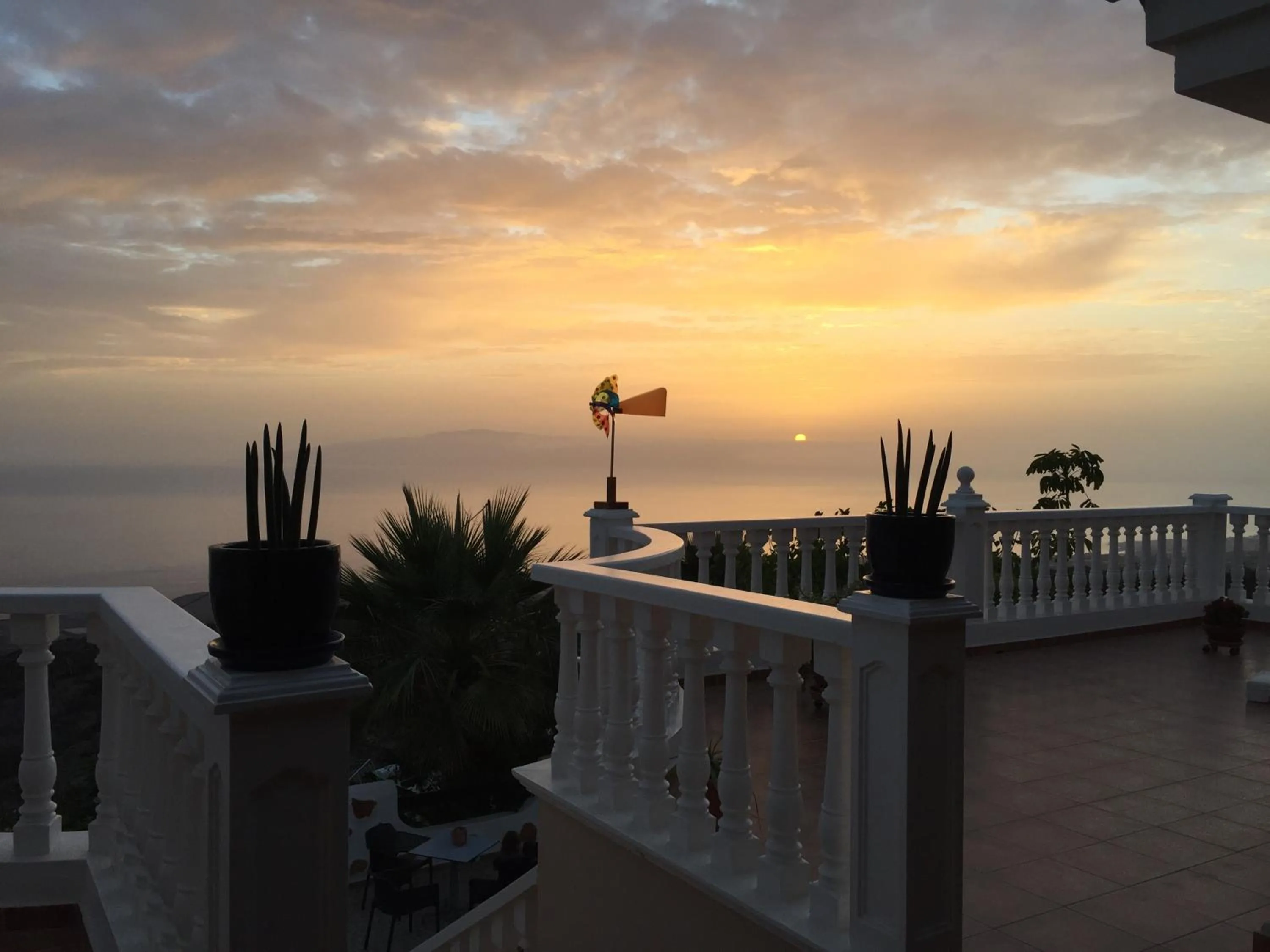 Sea view in CASANTILVIA heated pool paradise