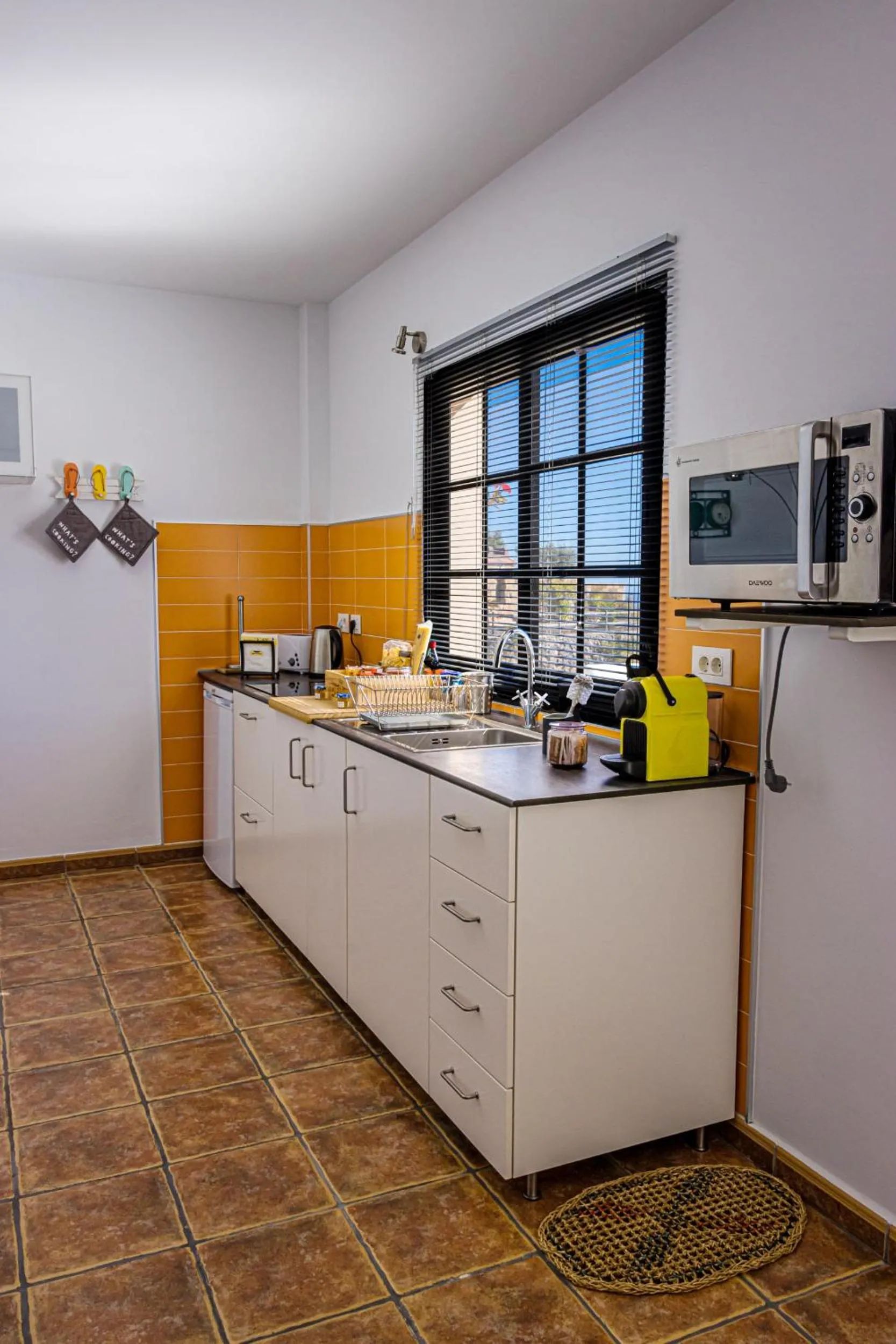 Kitchen or kitchenette in CASANTILVIA heated pool paradise