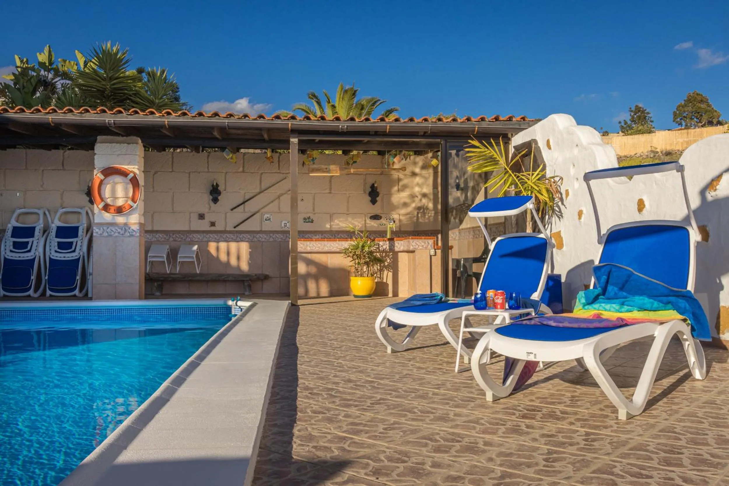 Solarium in CASANTILVIA heated pool paradise