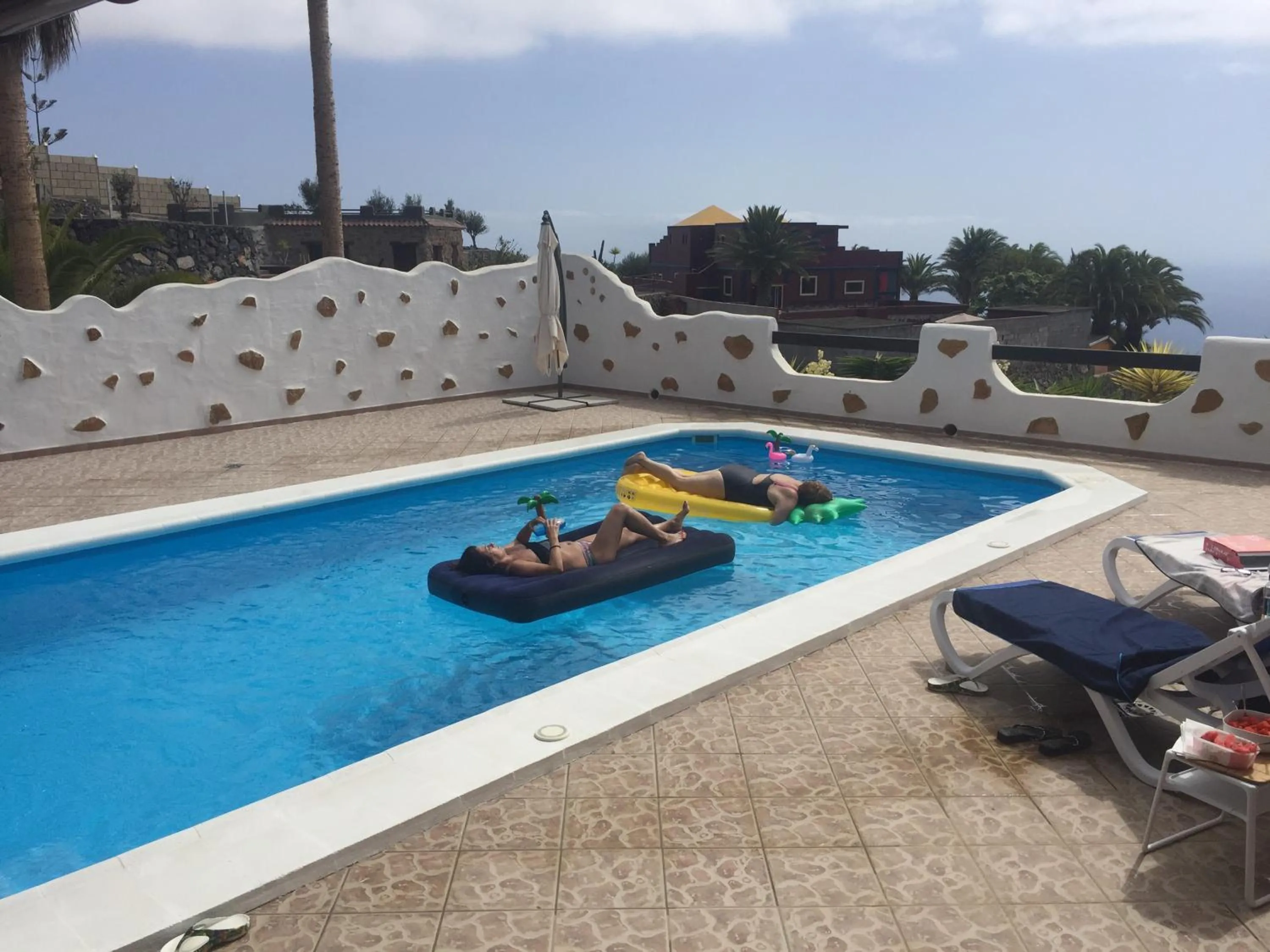 Solarium in CASANTILVIA heated pool paradise