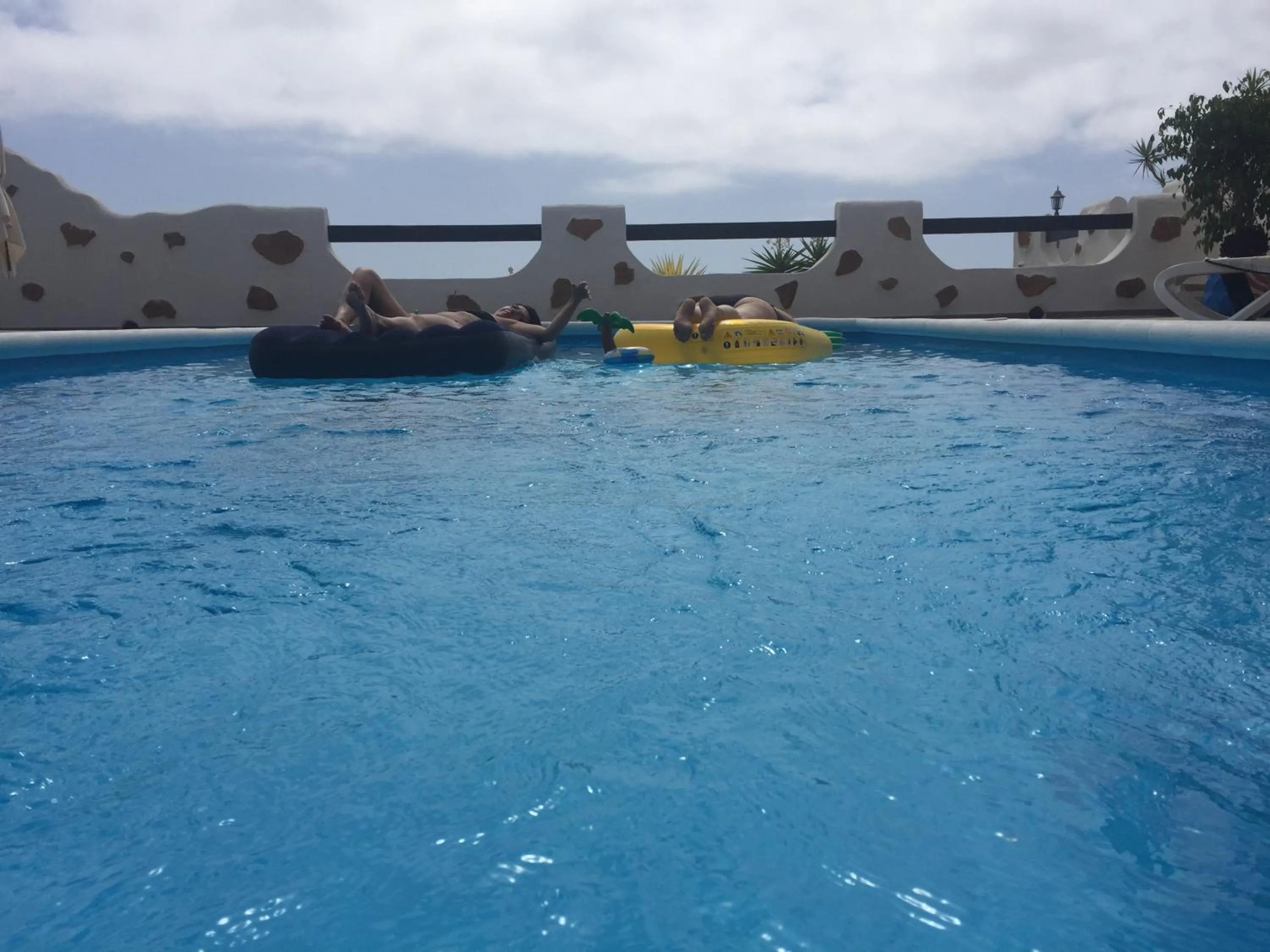People in CASANTILVIA heated pool paradise