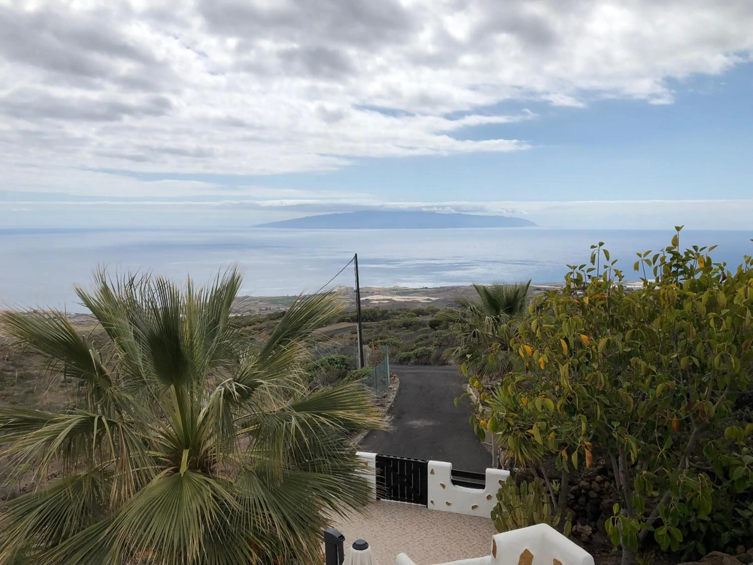 Sea view in CASANTILVIA heated pool paradise