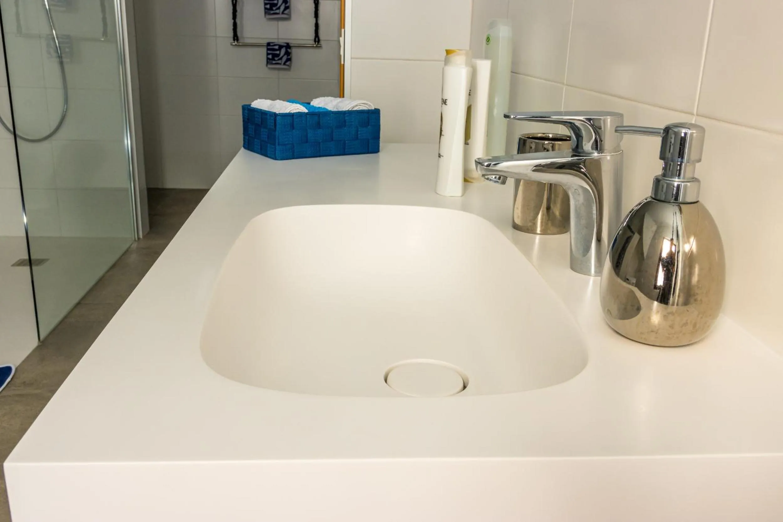 Bathroom in CASANTILVIA heated pool paradise