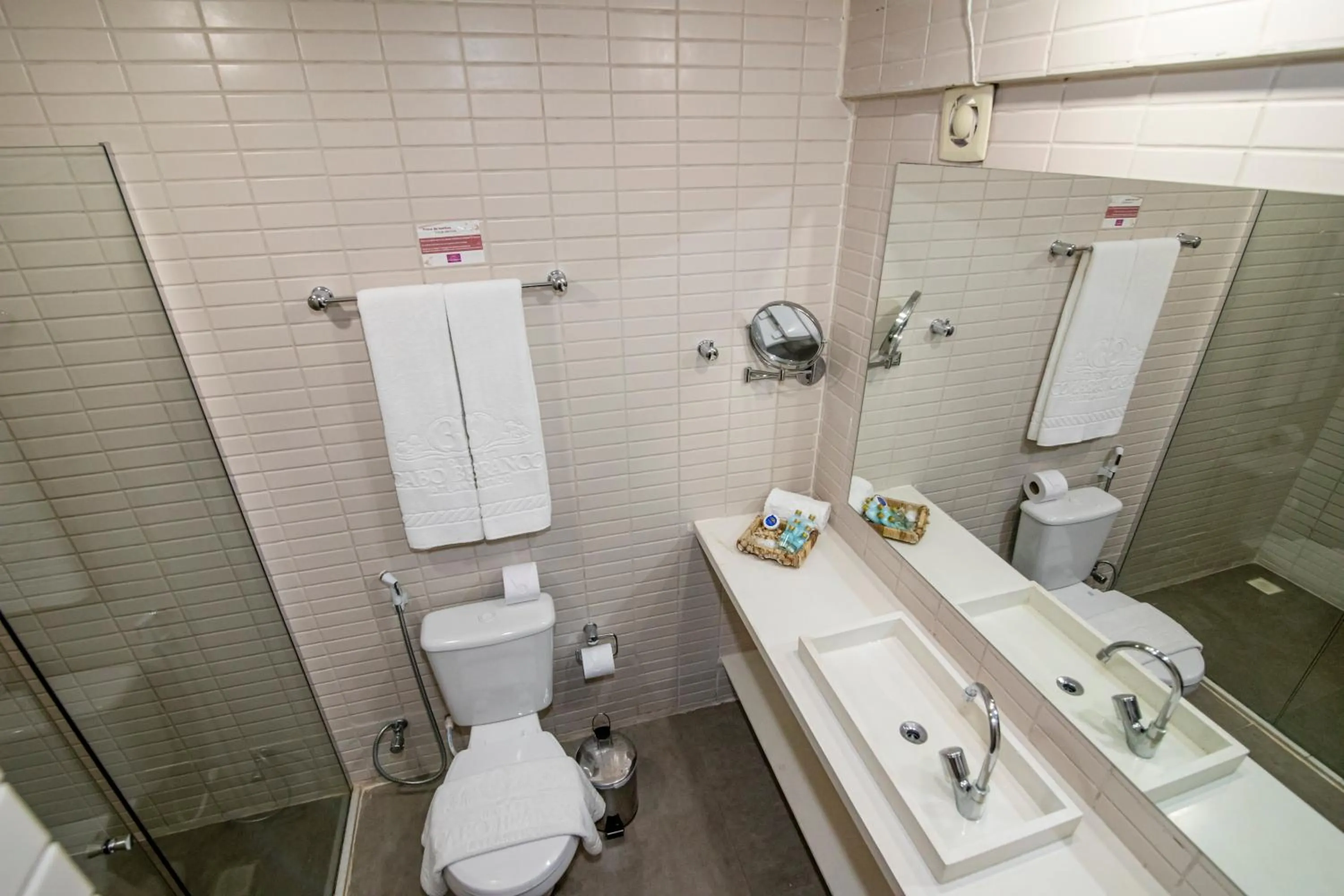 Bathroom in Hotel Cabo Branco Atlântico