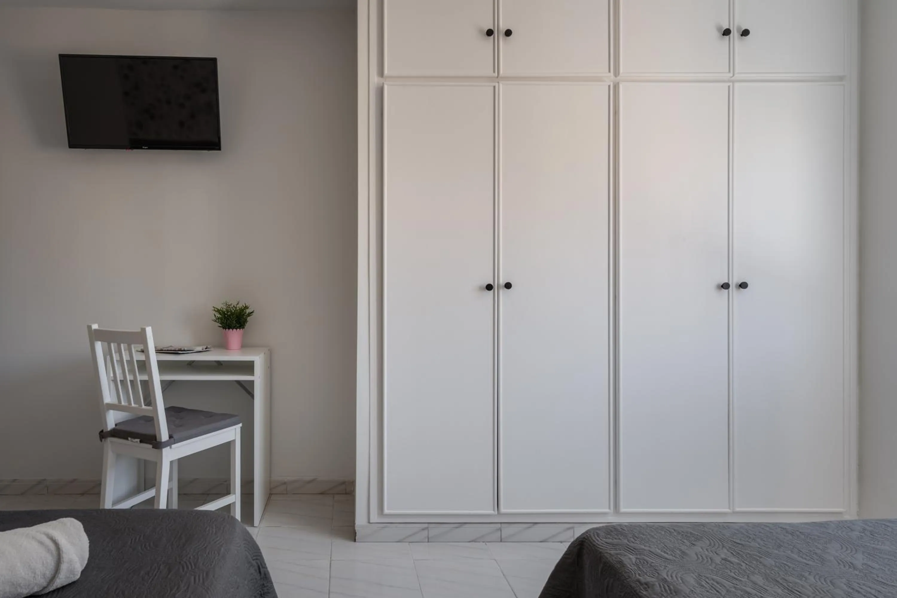 wardrobe in Hotel Tolosa