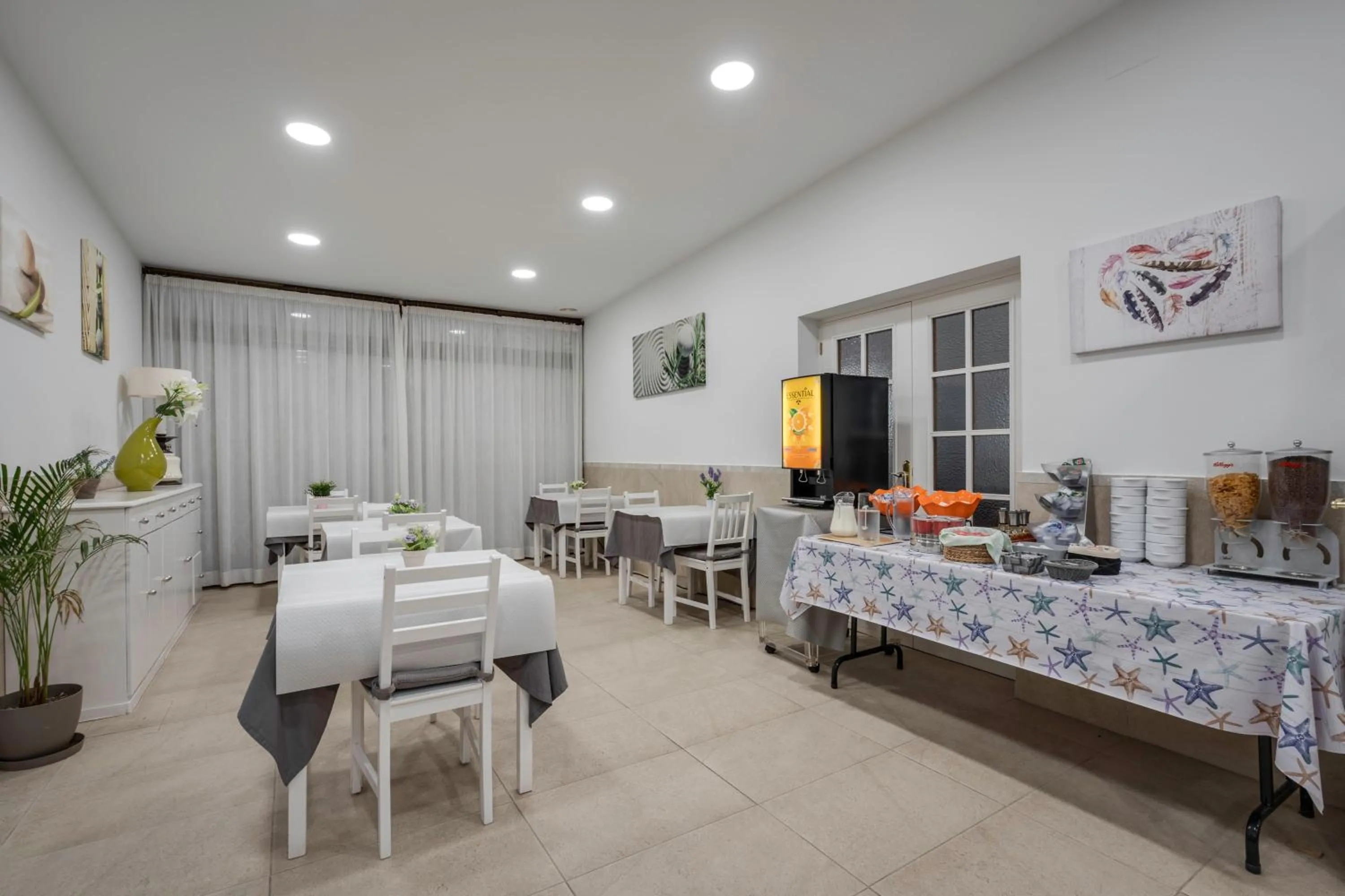 Buffet breakfast in Hotel Tolosa