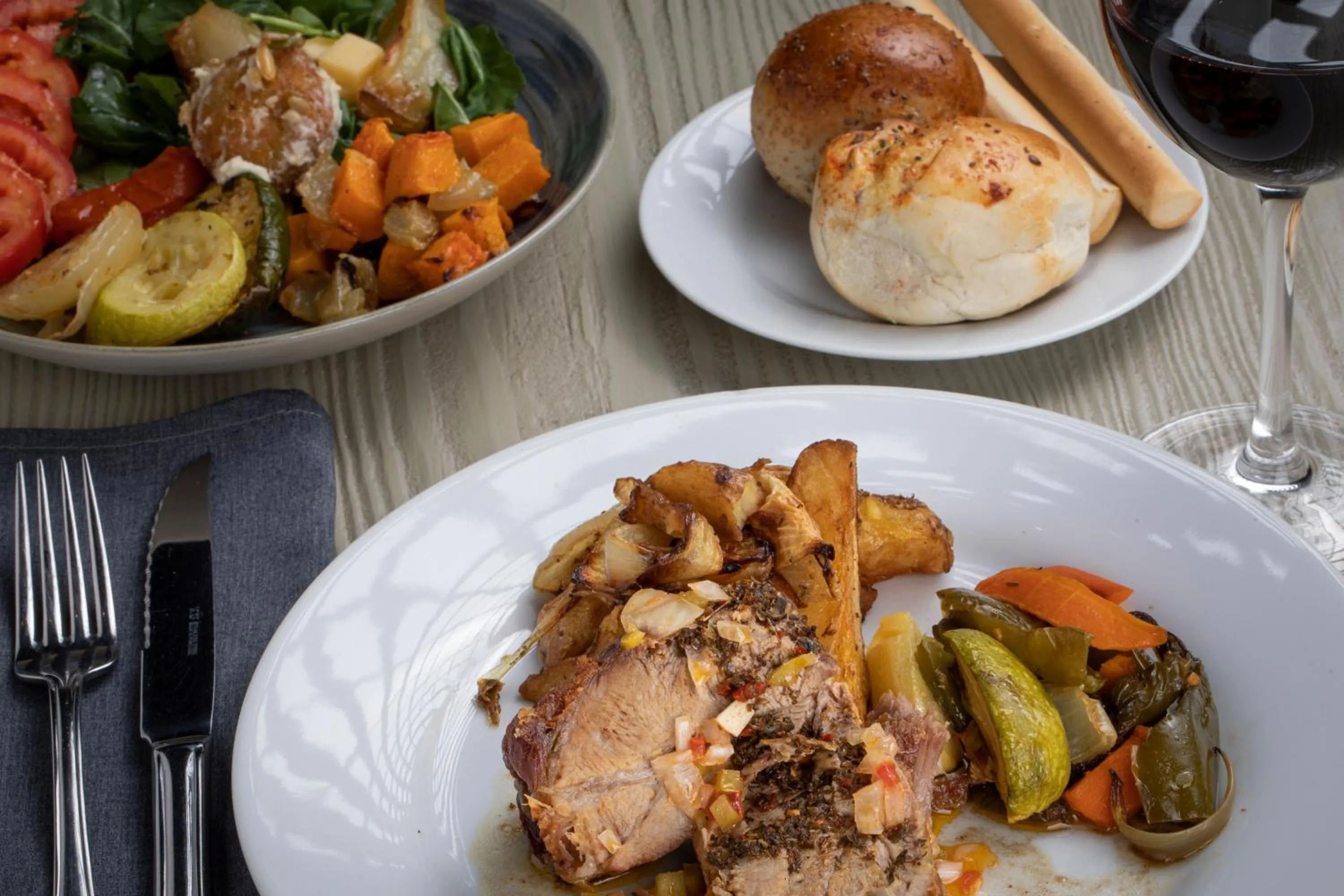 Restaurant/places to eat in Hilton Garden Inn Tucuman