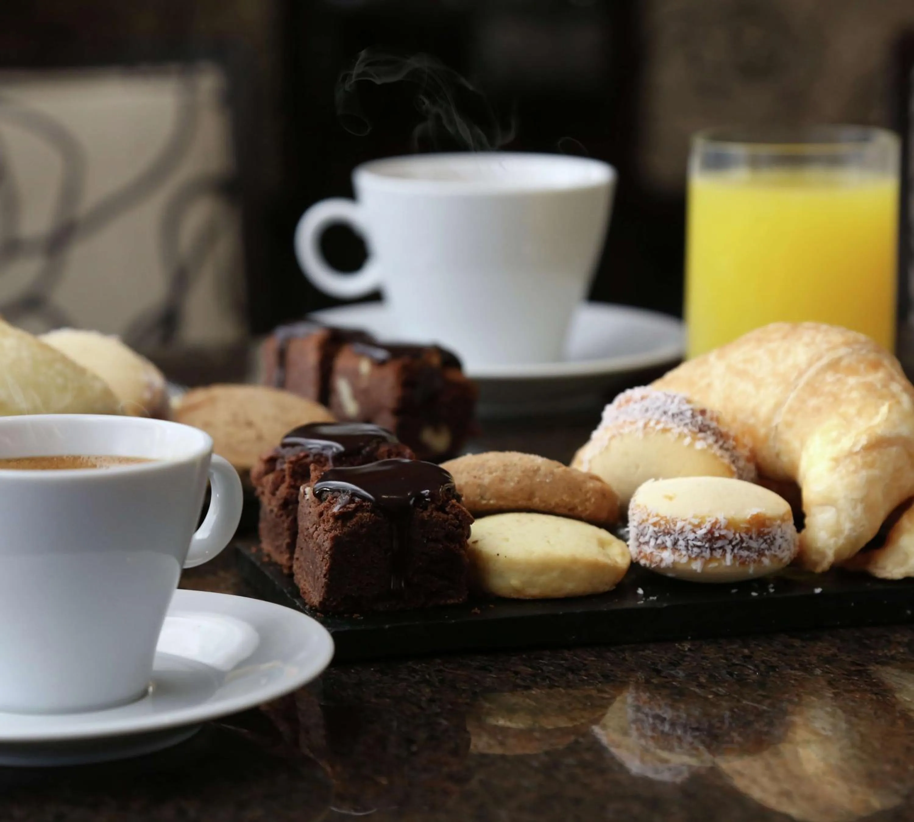 Restaurant/places to eat in Hilton Garden Inn Tucuman