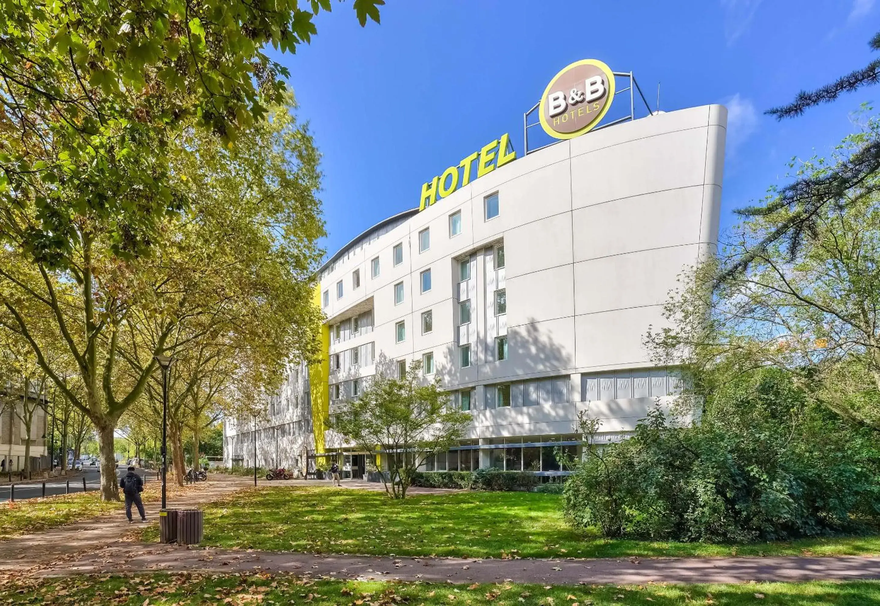 Property building in B&B HOTEL Paris Malakoff Parc des Expositions Property building in B&B HOTEL Paris Malakoff Parc des Expositions