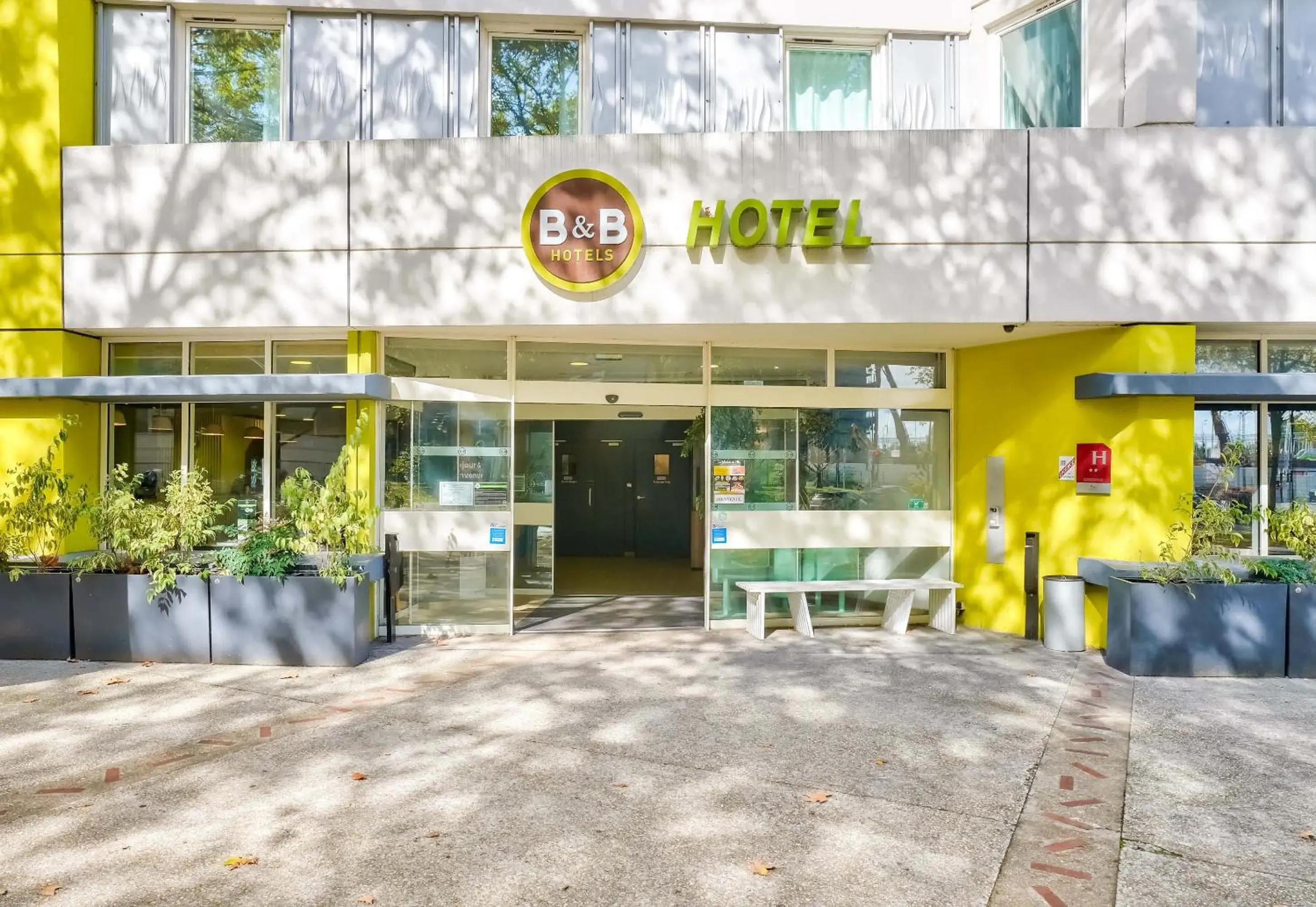 Property building in B&B HOTEL Paris Malakoff Parc des Expositions Property building in B&B HOTEL Paris Malakoff Parc des Expositions
