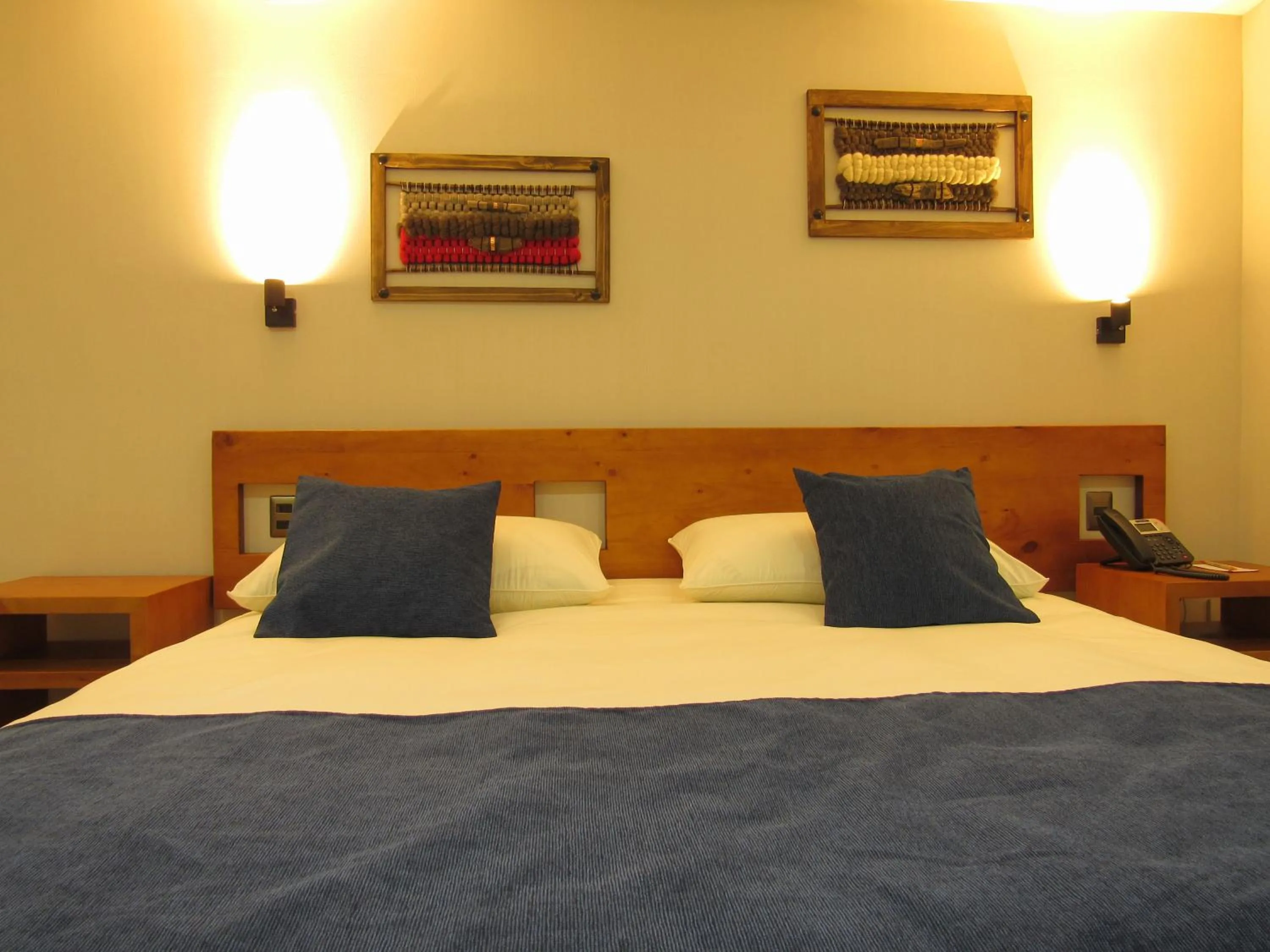 Bedroom, Bed in Hotel Pucón Indómito