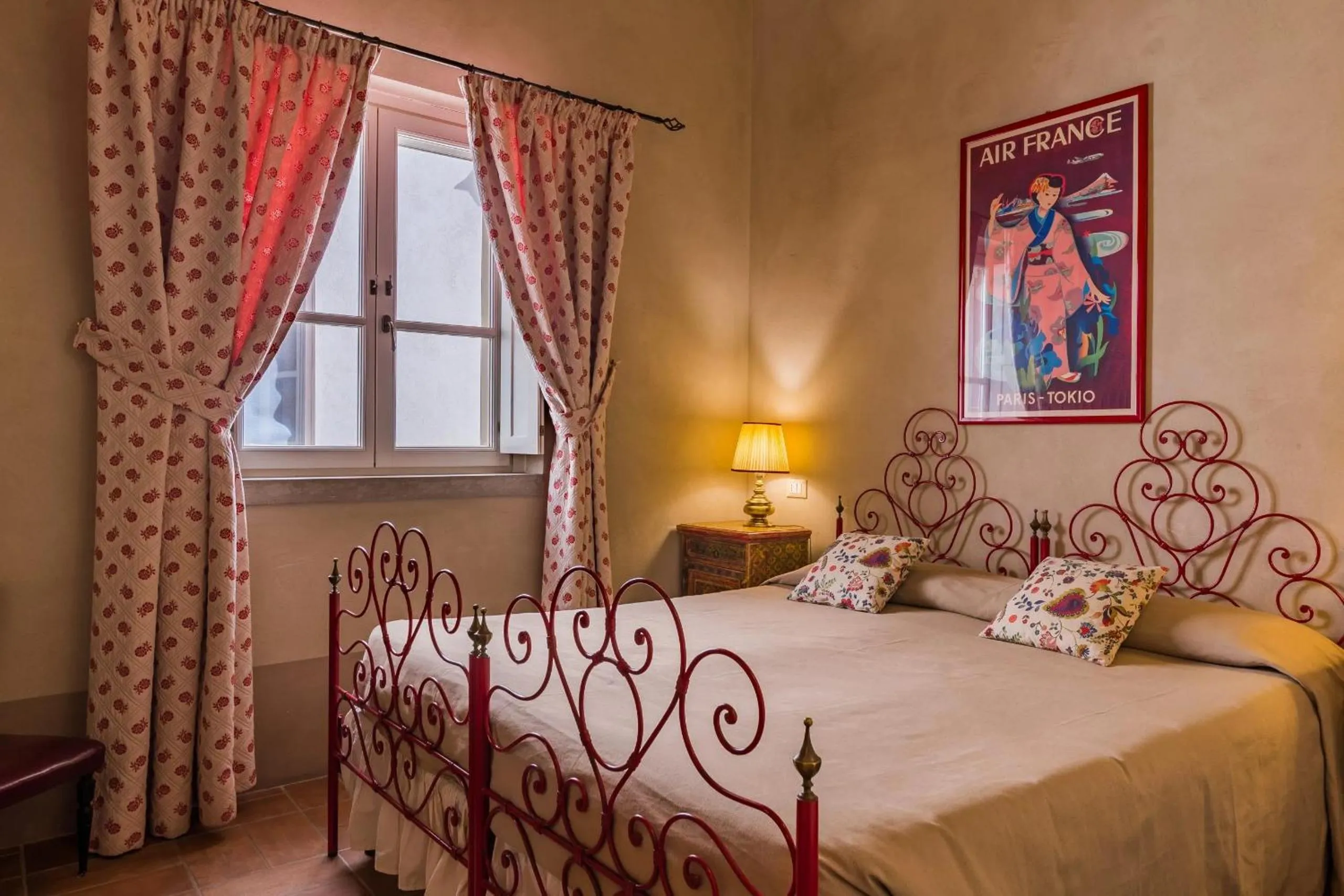 Bed in Guadalupe Tuscany Resort