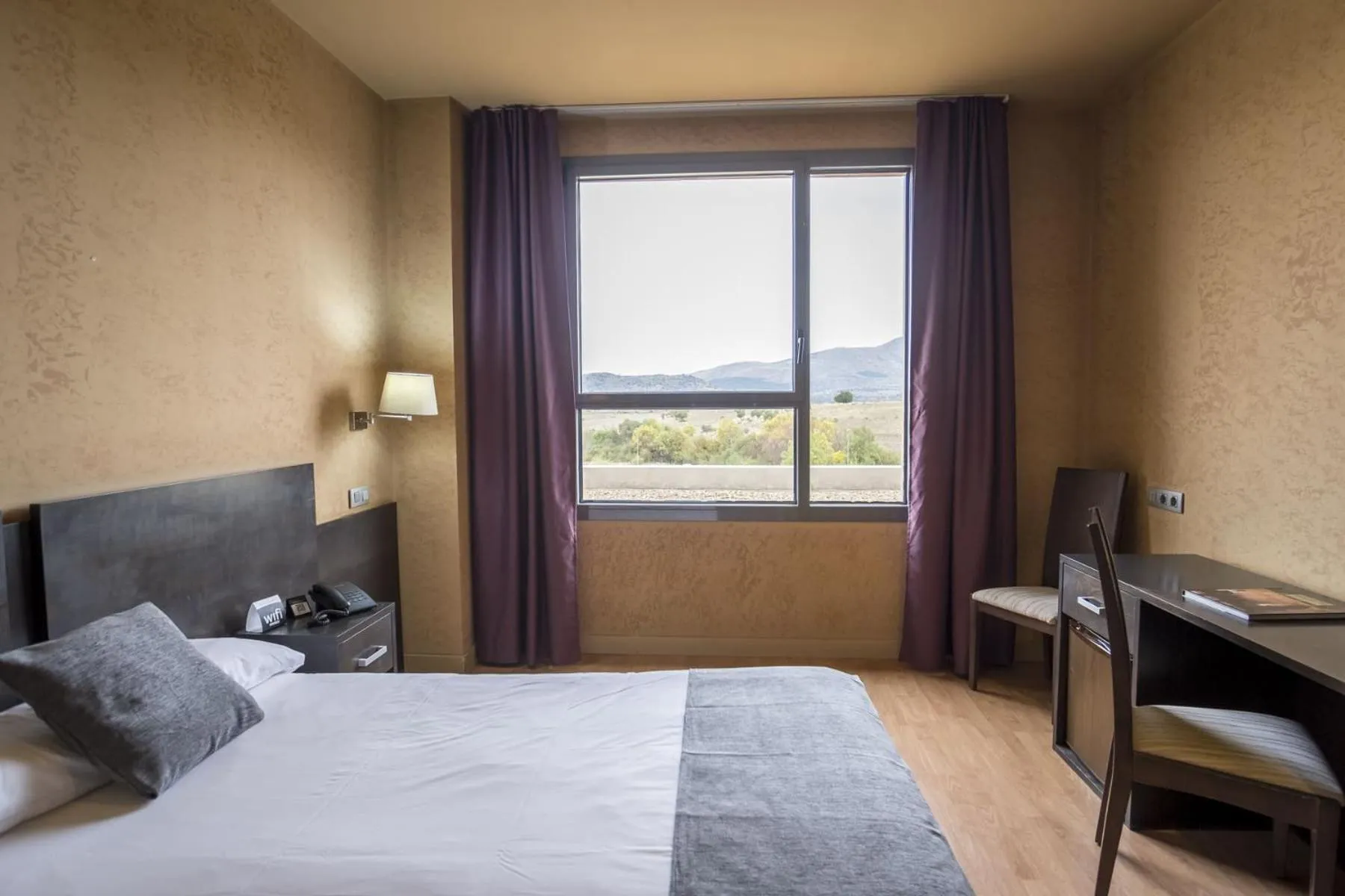 Photo of the whole room, Bed in Alda El Espinar