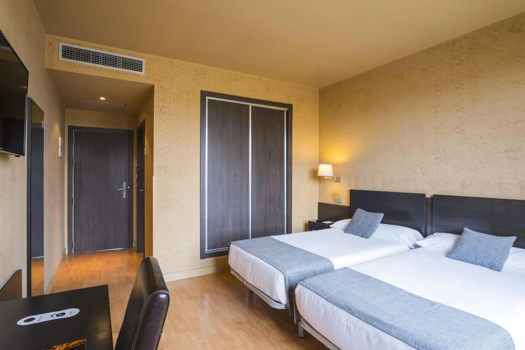 Photo of the whole room, Bed in Alda El Espinar