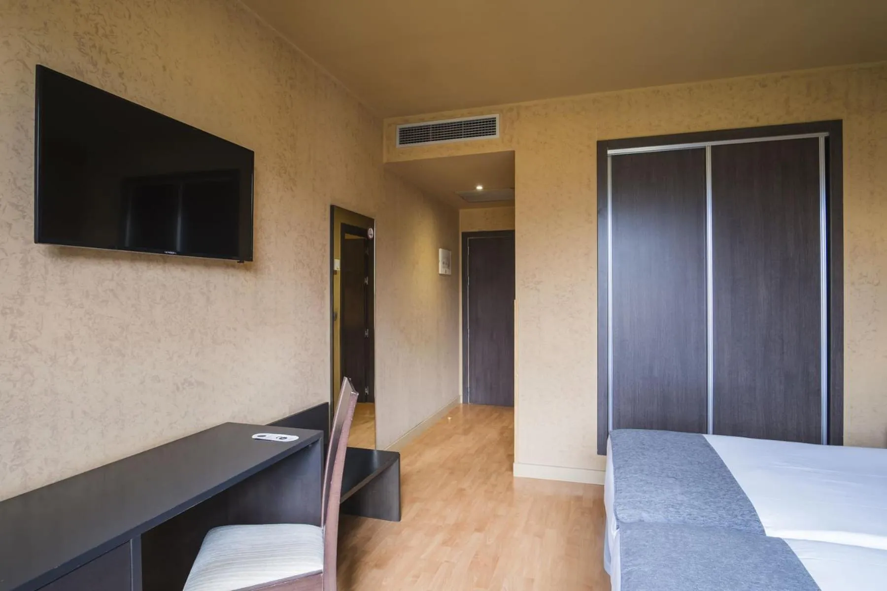 Photo of the whole room, Bed in Alda El Espinar