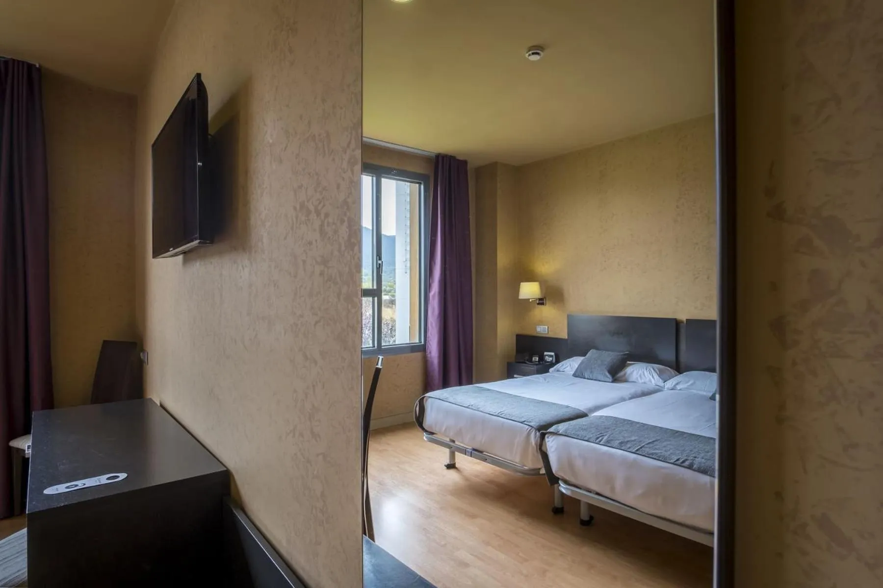 Photo of the whole room, Bed in Alda El Espinar