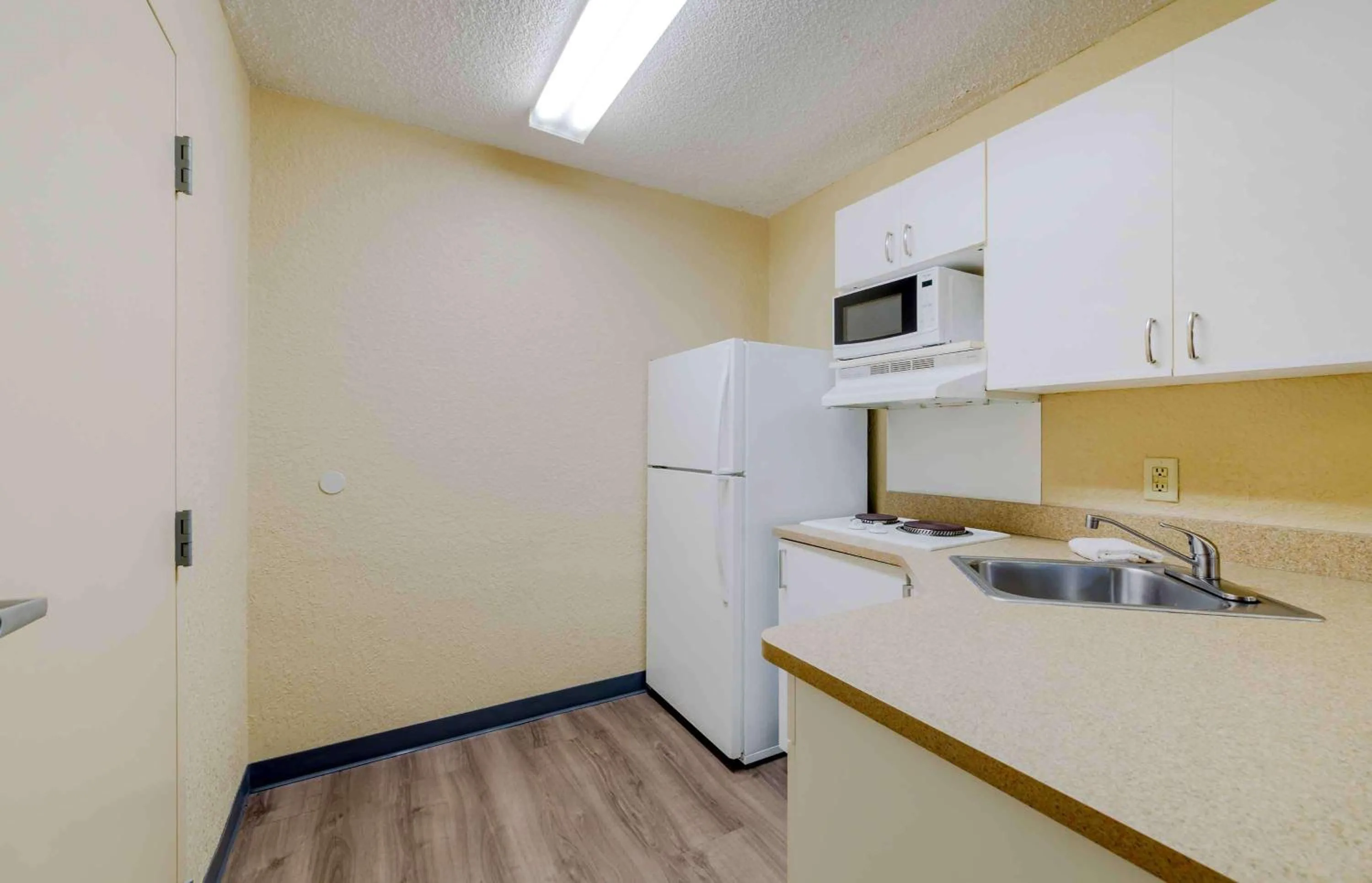 Bedroom in Extended Stay America Suites - Fort Lauderdale - Cypress Creek - Andrews Ave