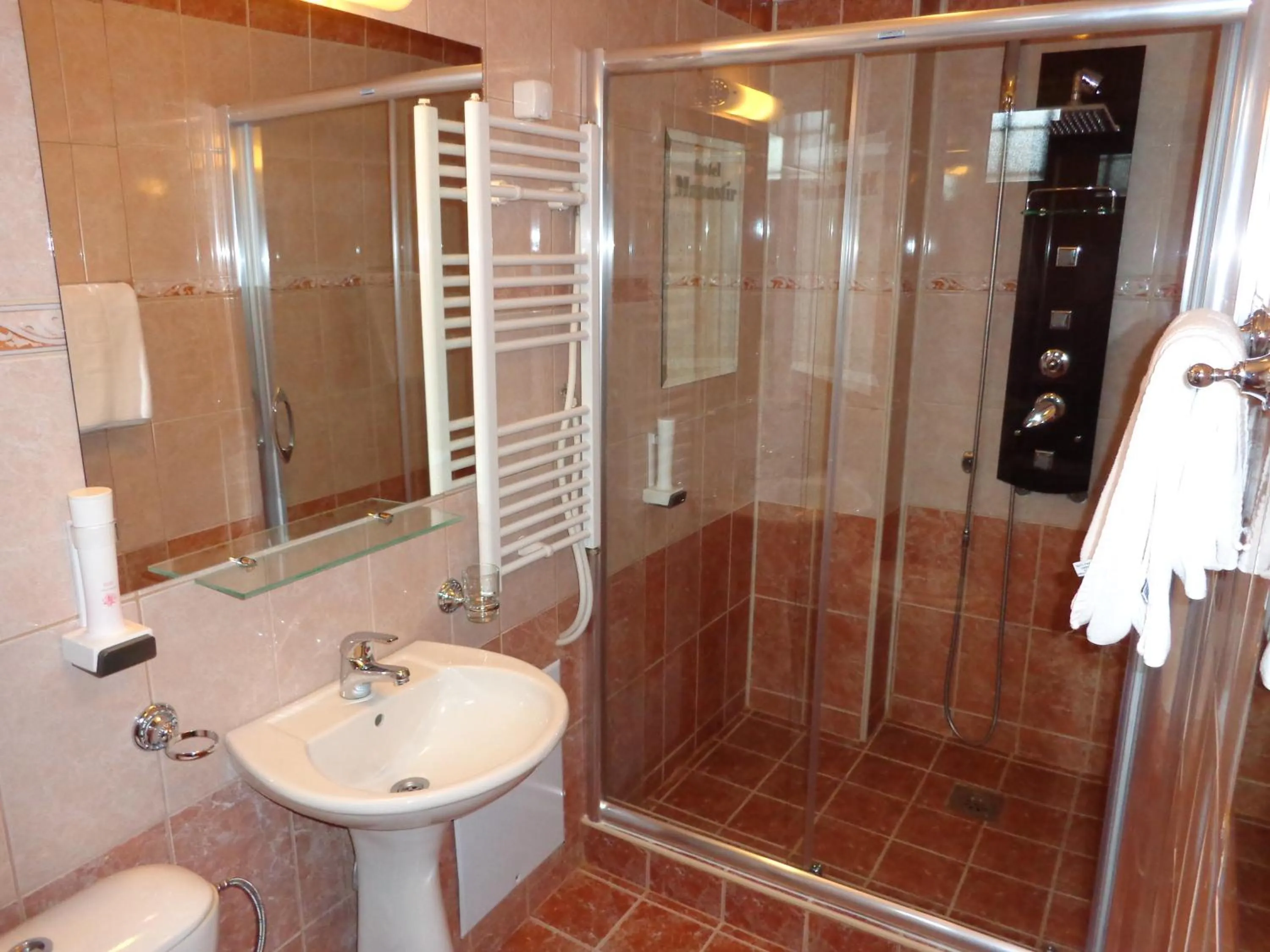 Shower in Hotel Manastir Berovo