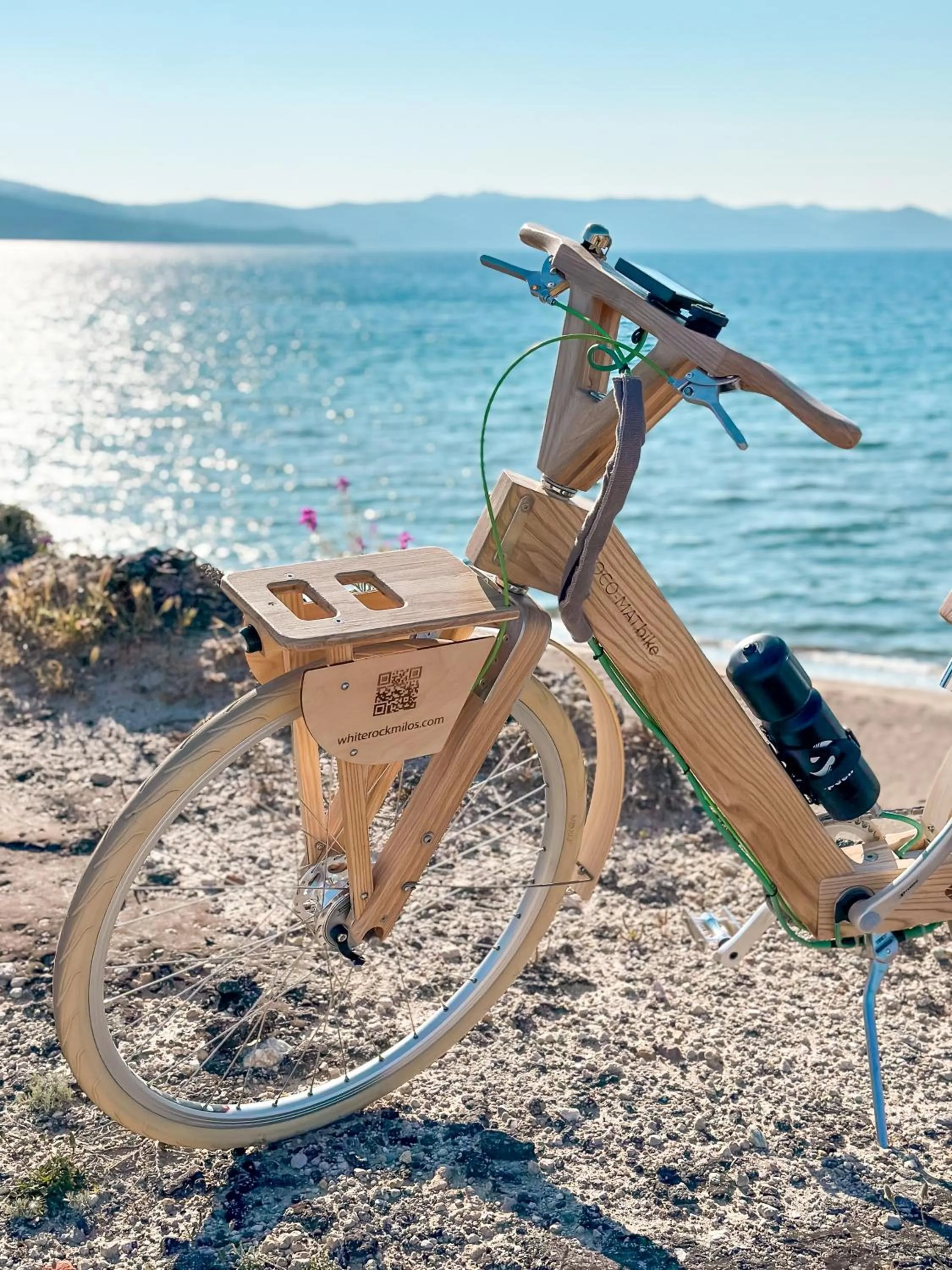 Cycling in White Rock Milos Suites