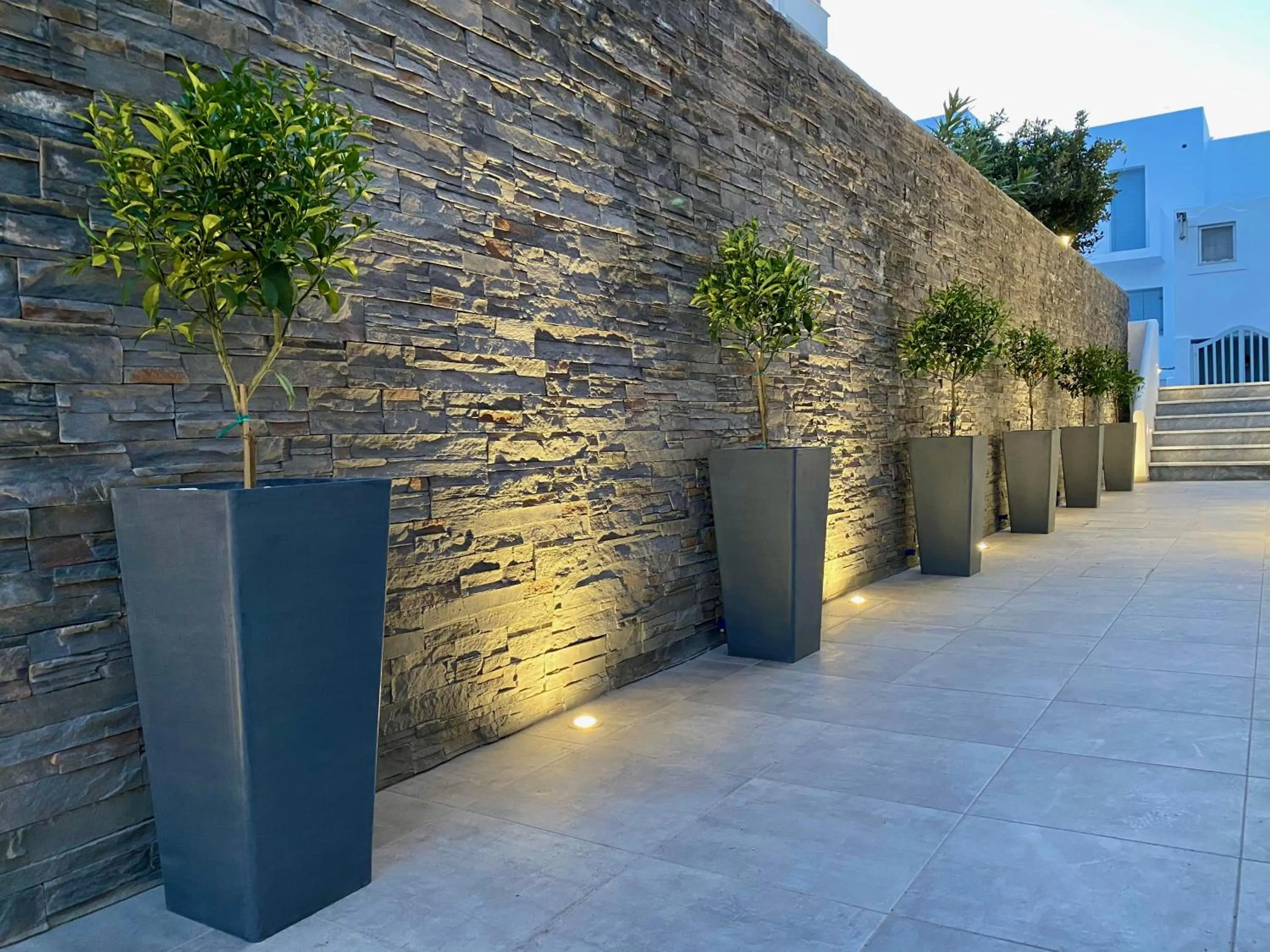 Property building in White Rock Milos Suites