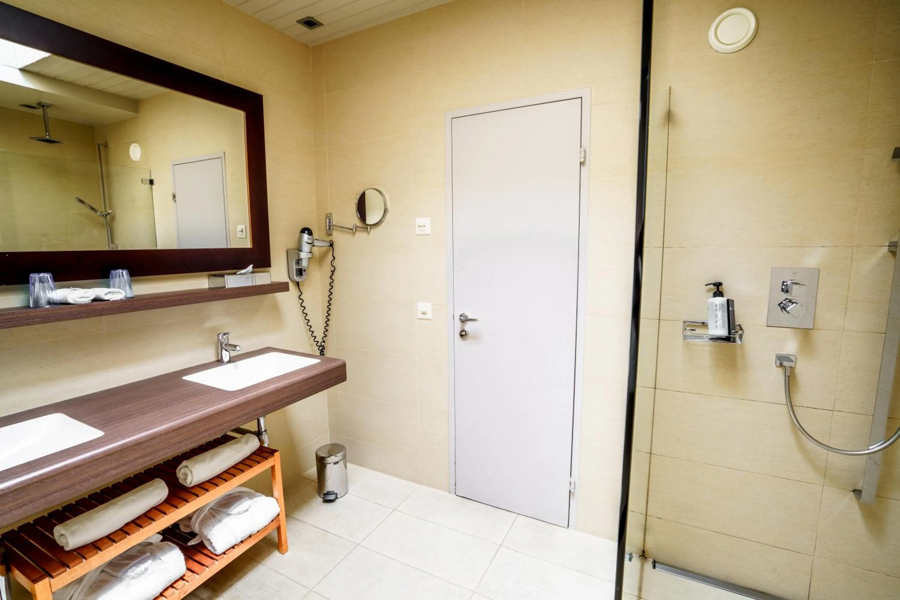 Bathroom in Rivage Hotel Restaurant Lutry