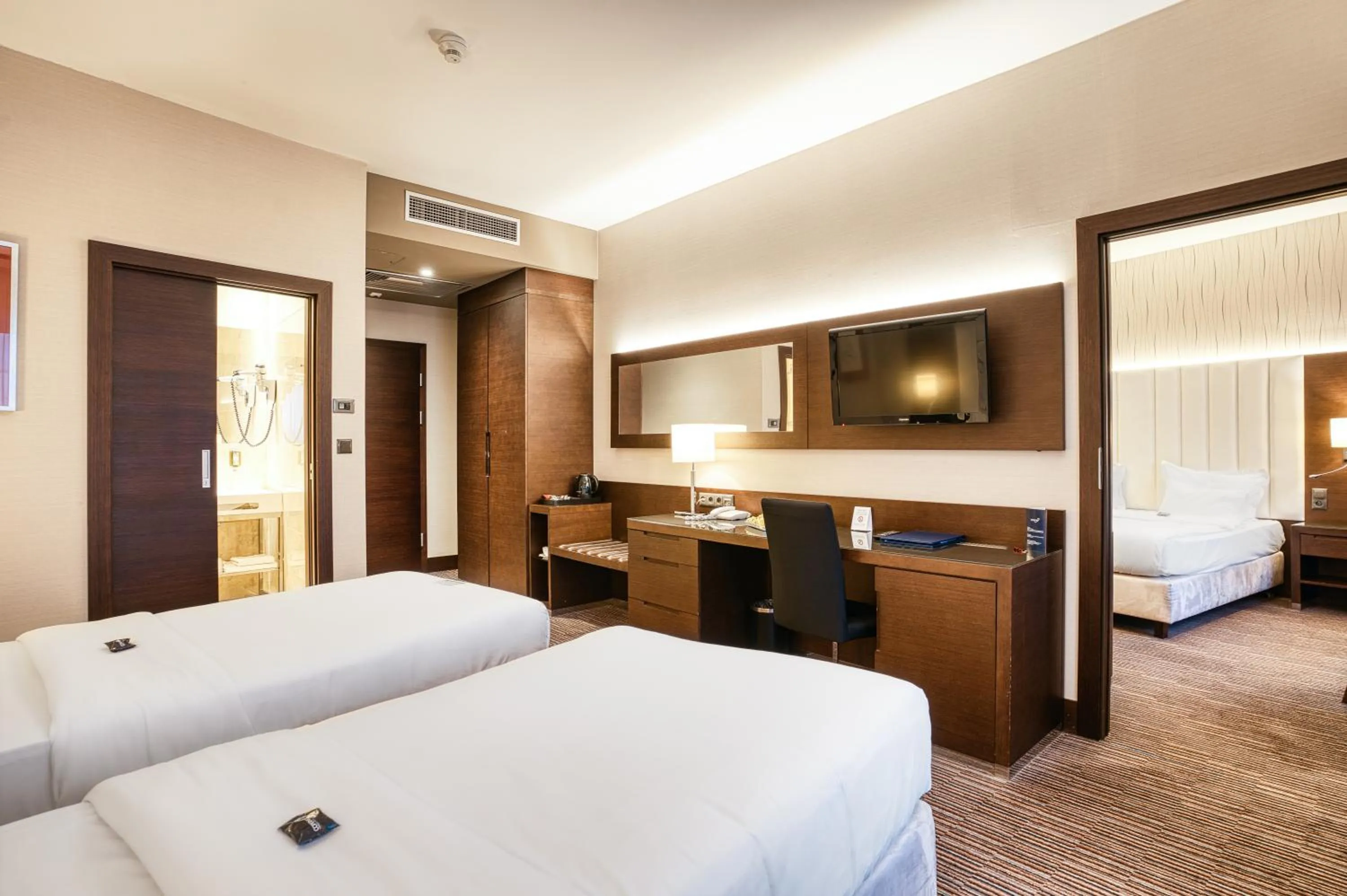 Photo of the whole room, Bed in Copernicus Toruń Hotel