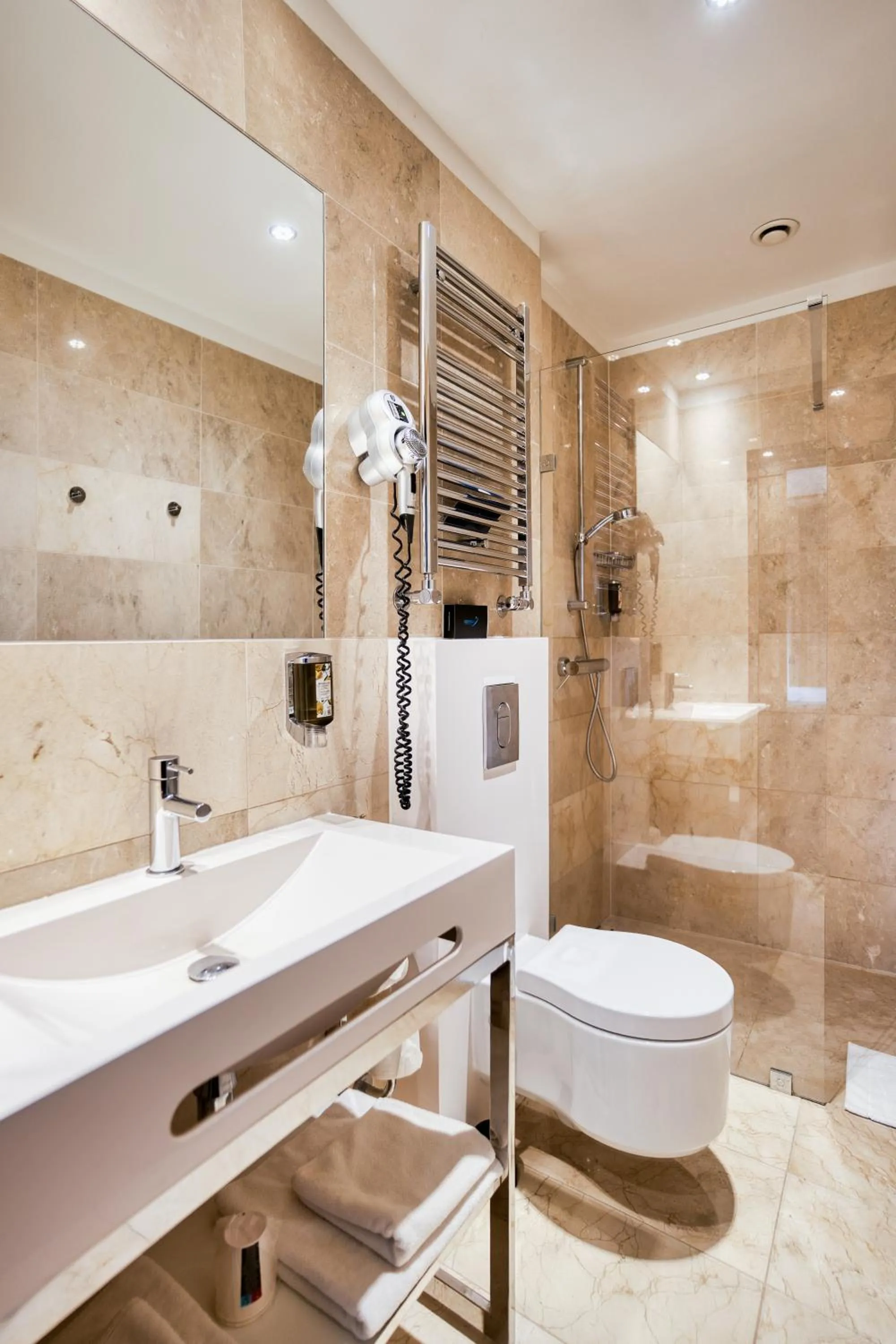 Bathroom in Copernicus Toruń Hotel